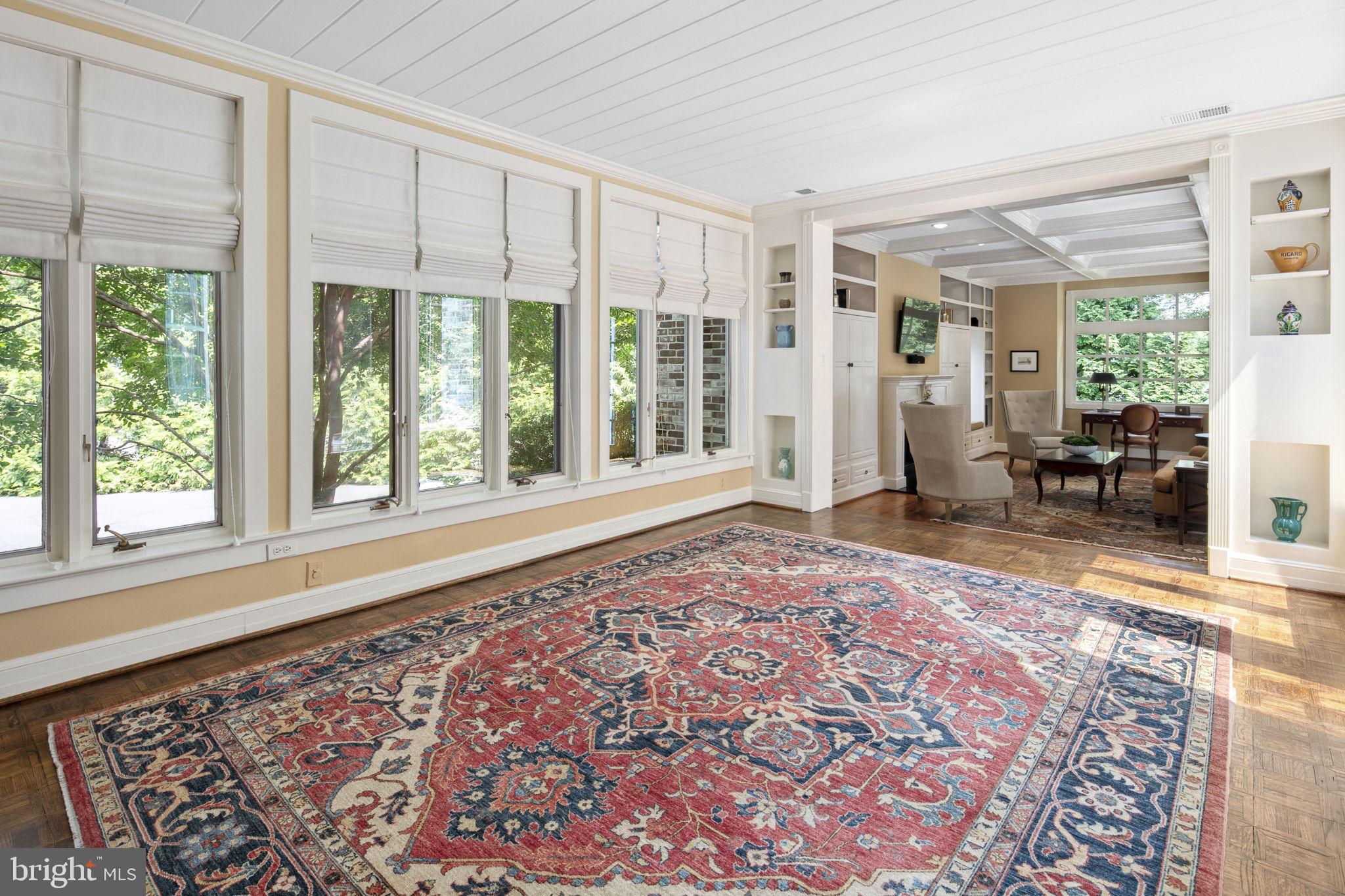 COUNTRY CLUB HILLS - Residential