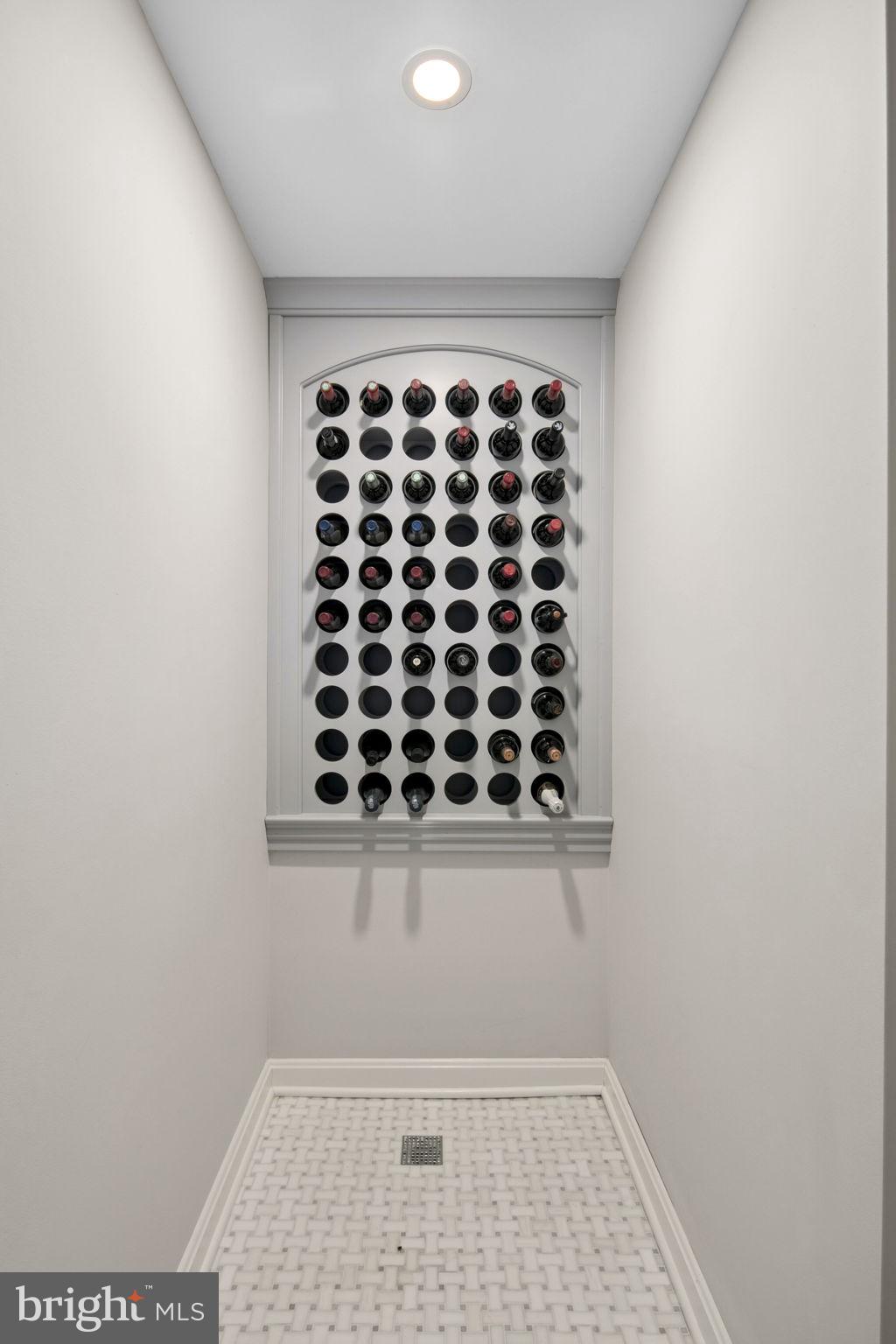 COUNTRY CLUB HILLS - Residential