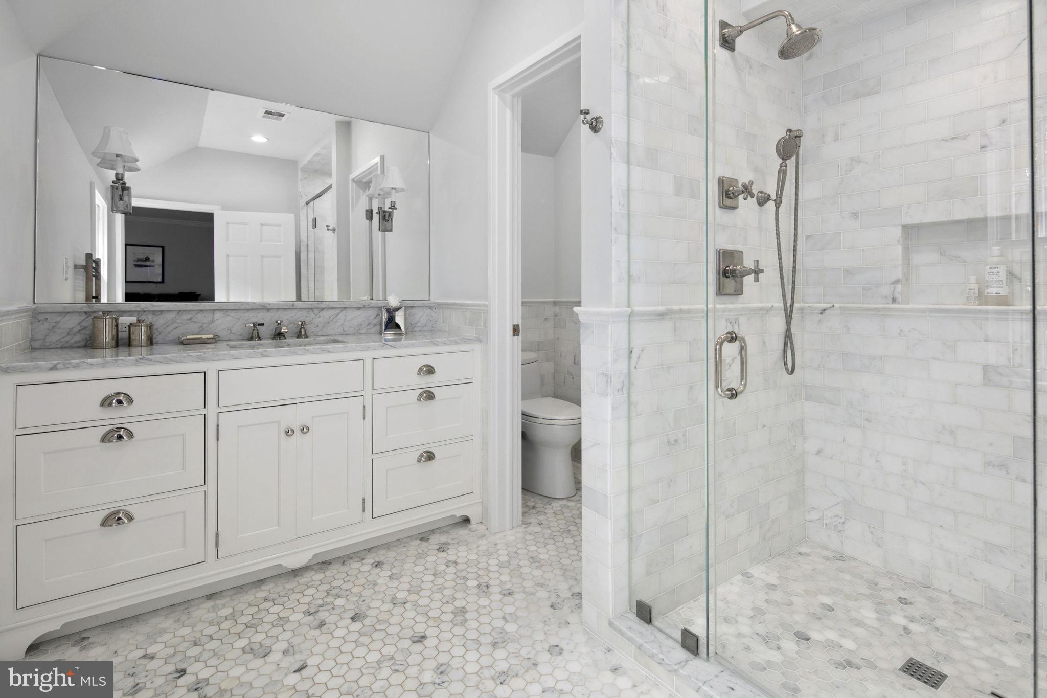 COUNTRY CLUB HILLS - Residential