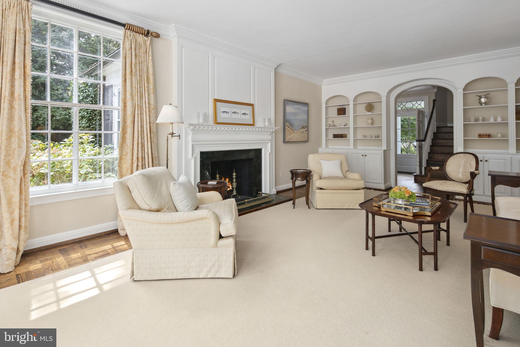 COUNTRY CLUB HILLS - Residential