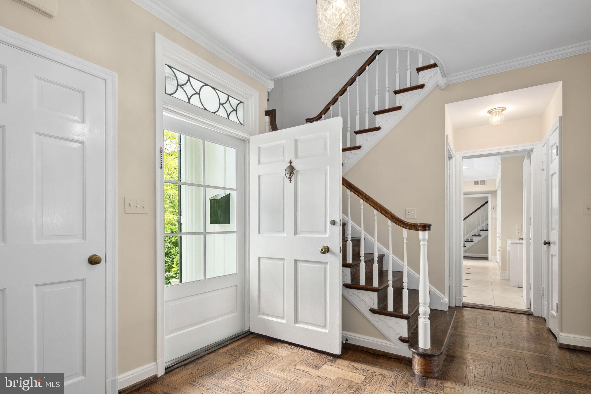 COUNTRY CLUB HILLS - Residential