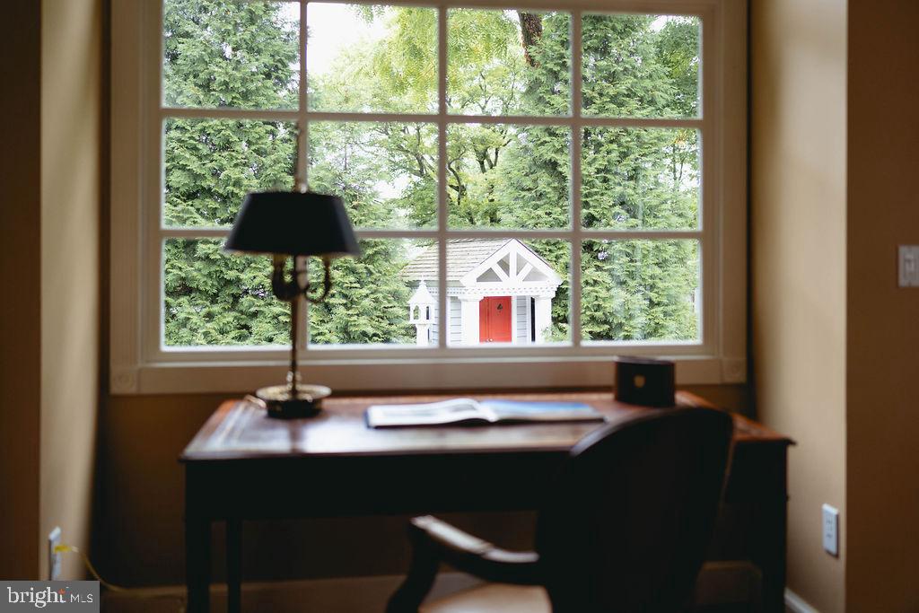 COUNTRY CLUB HILLS - Residential