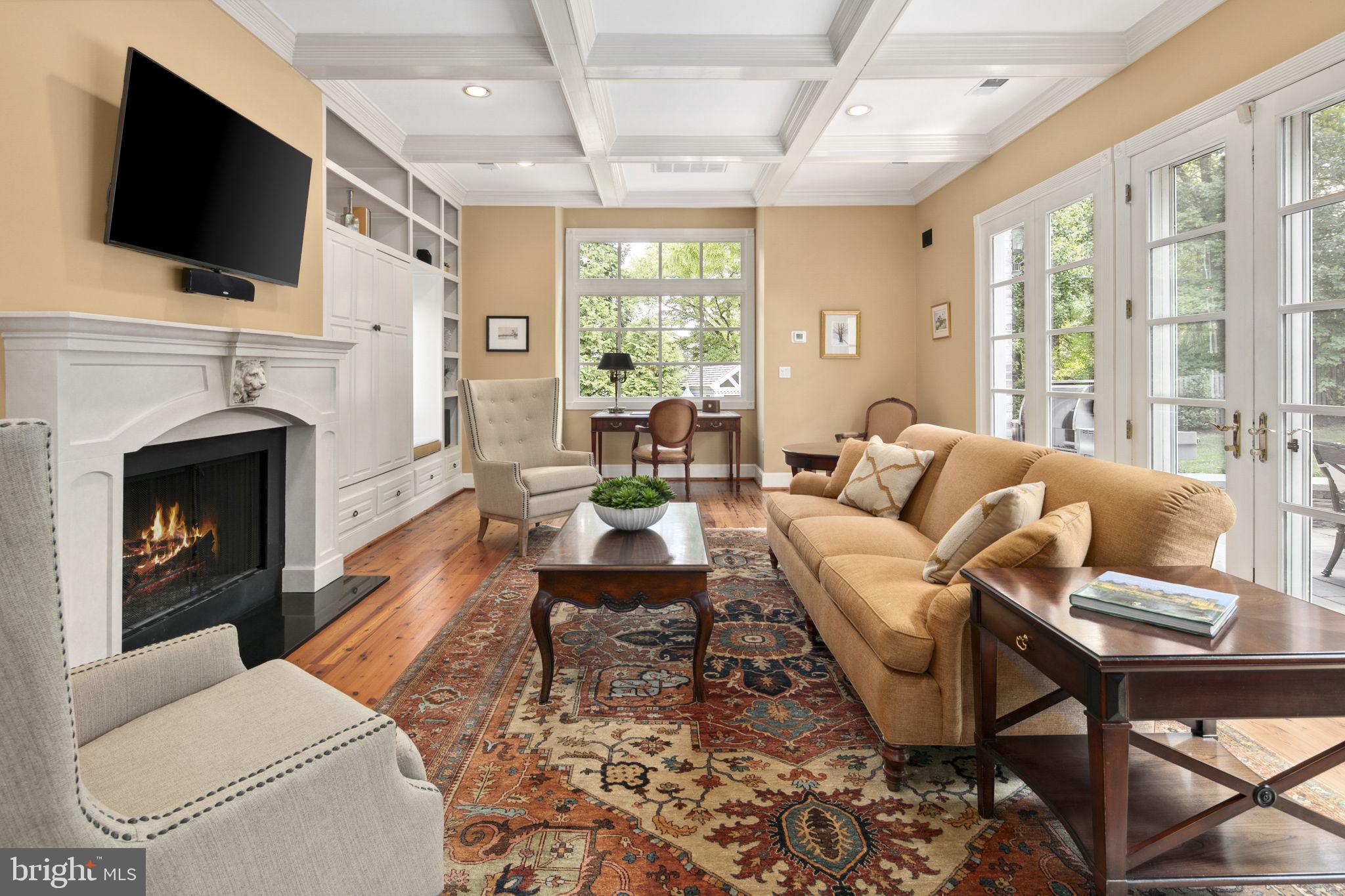 COUNTRY CLUB HILLS - Residential