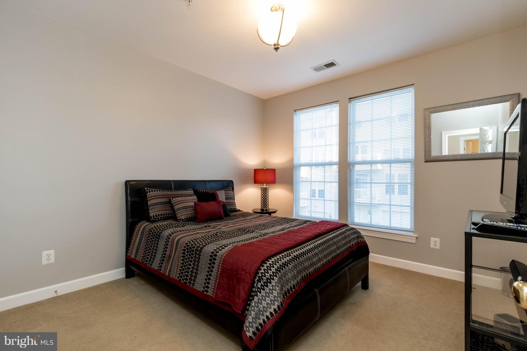 POTOMAC CLUB - Residential