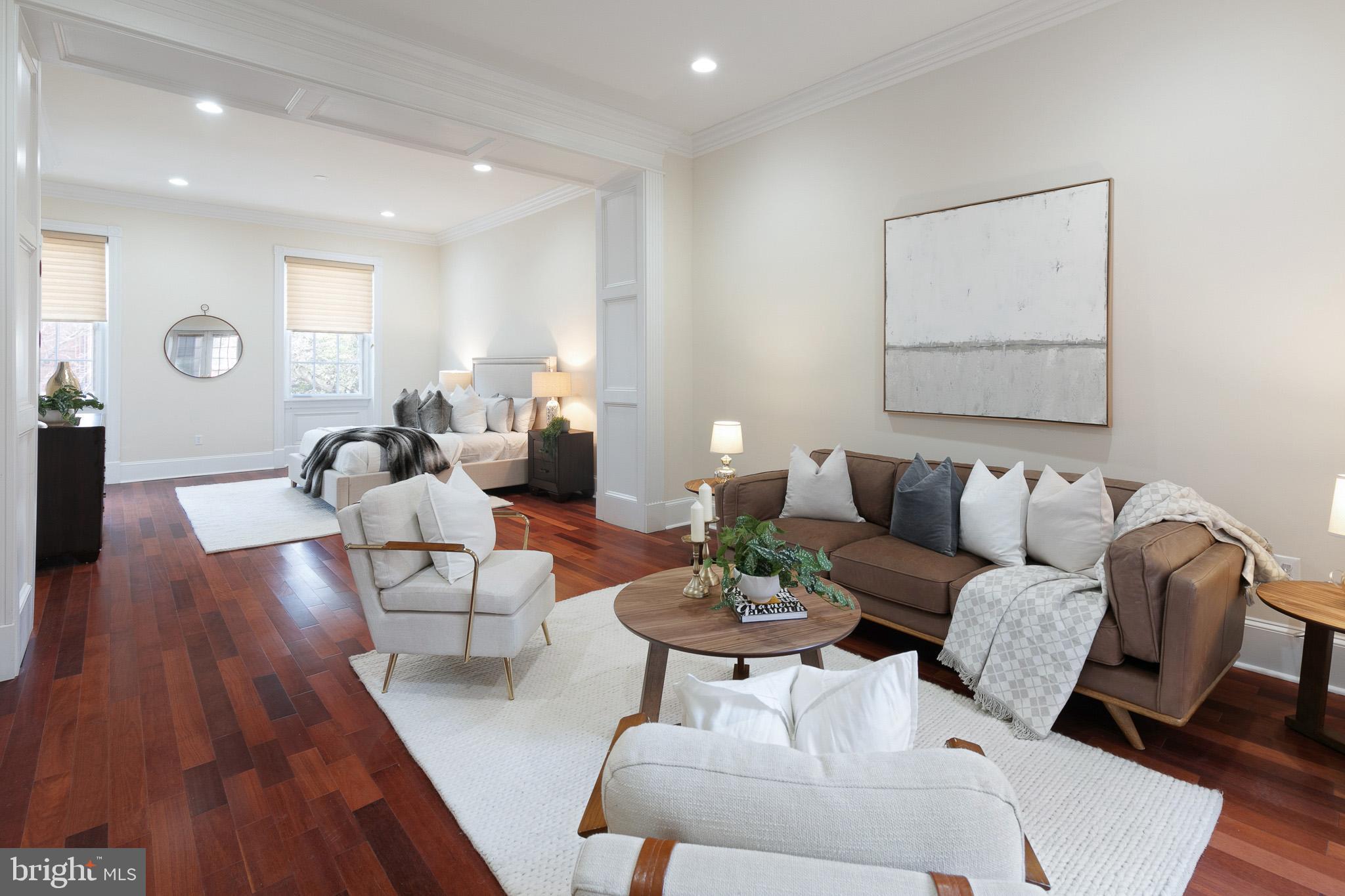 SOCIETY HILL - Residential