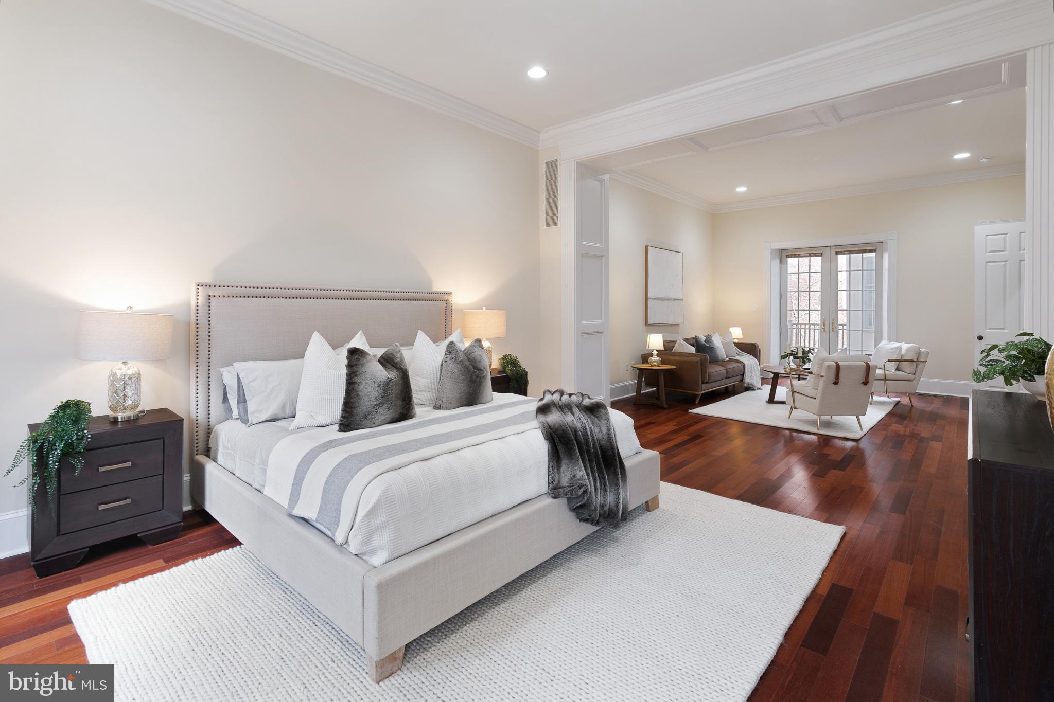 SOCIETY HILL - Residential
