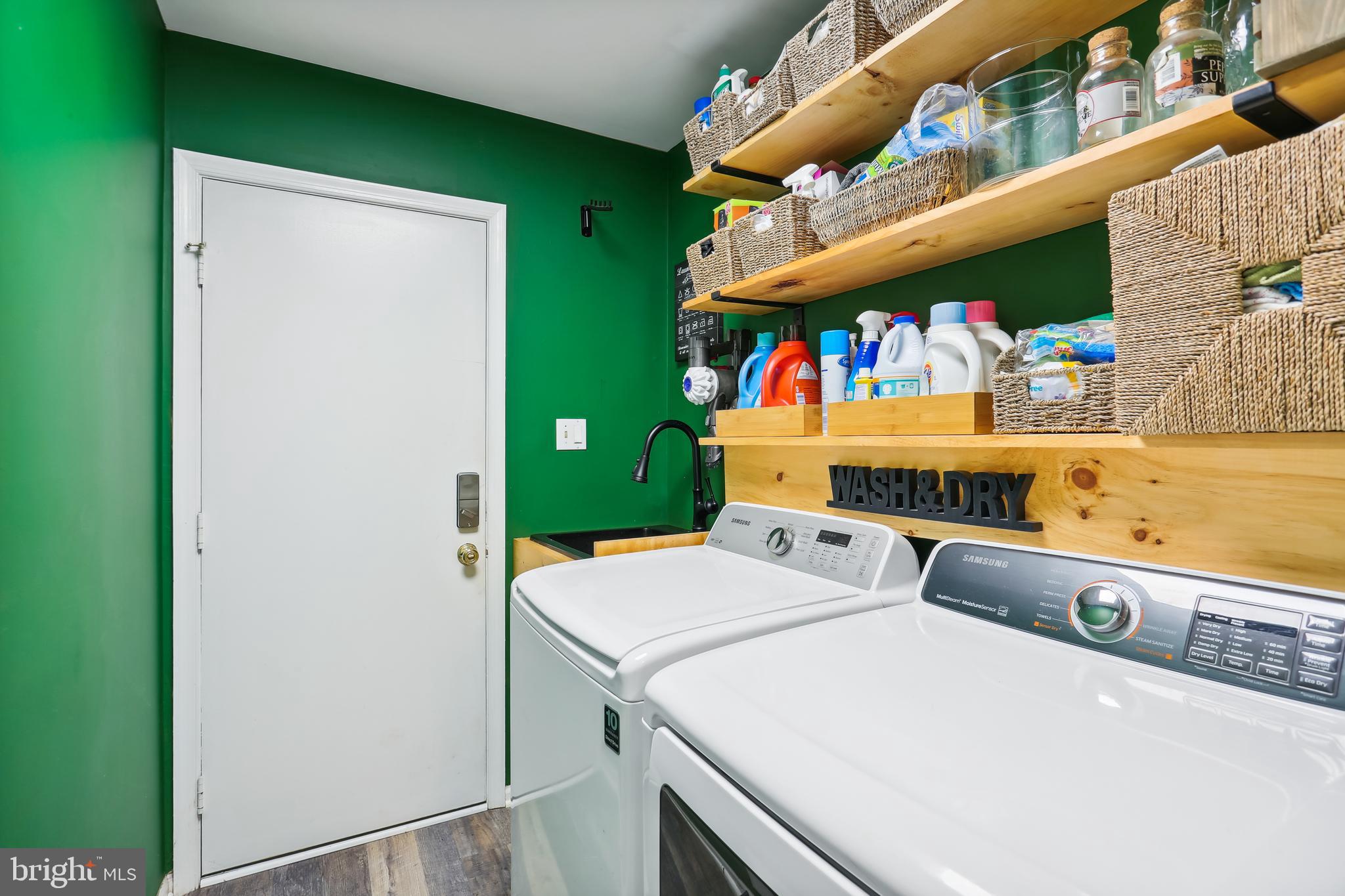 WESTLEIGH - Residential