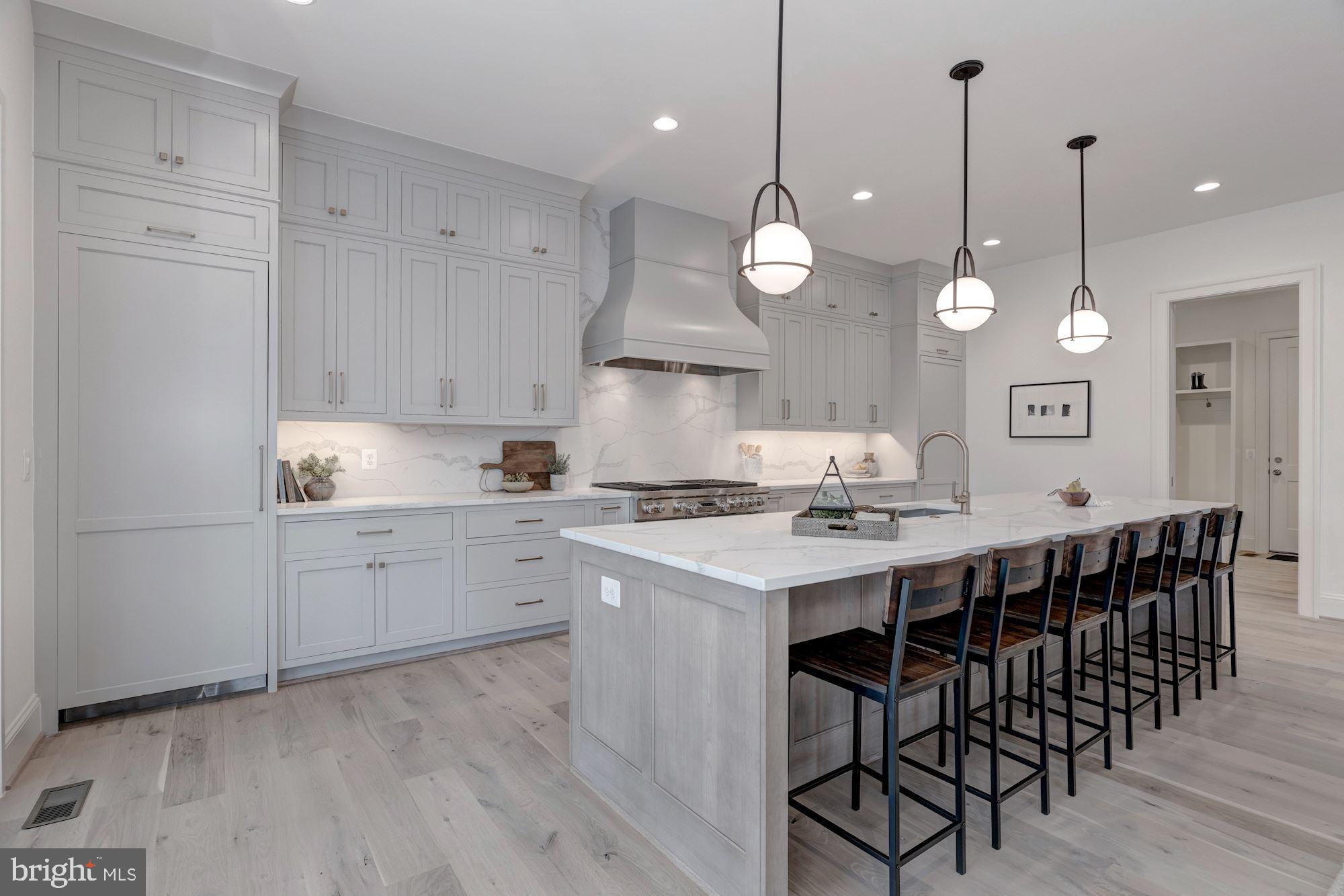 SALONA VILLAGE - Residential