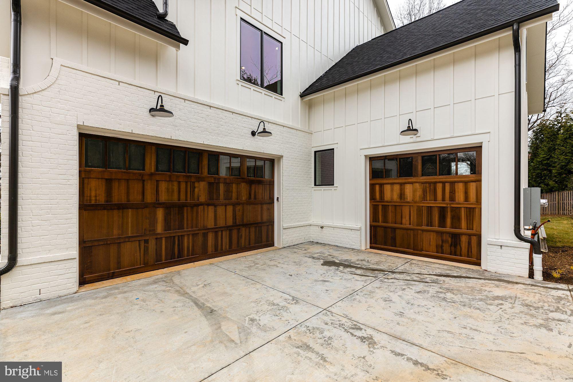 SALONA VILLAGE - Residential