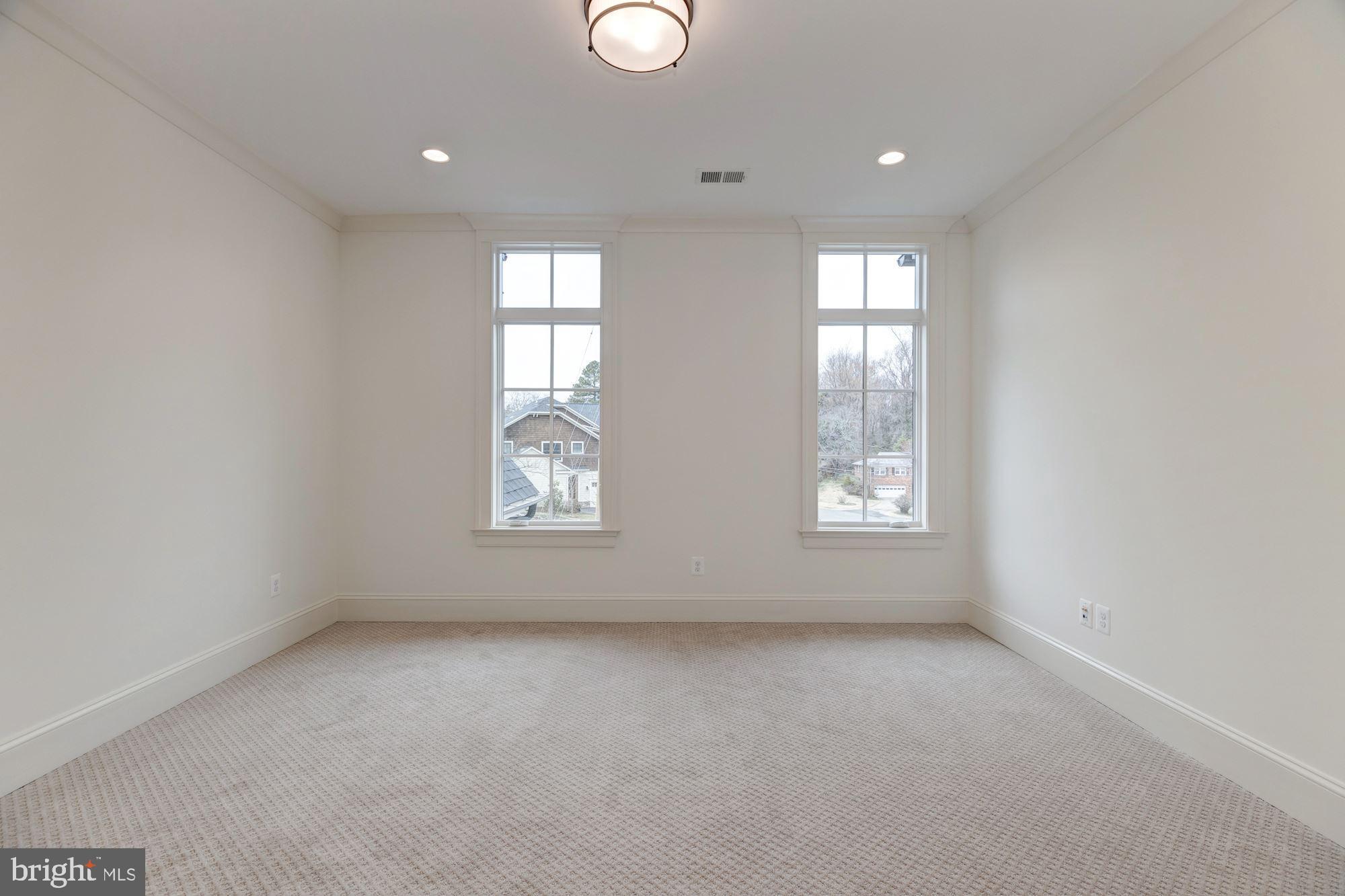 SALONA VILLAGE - Residential