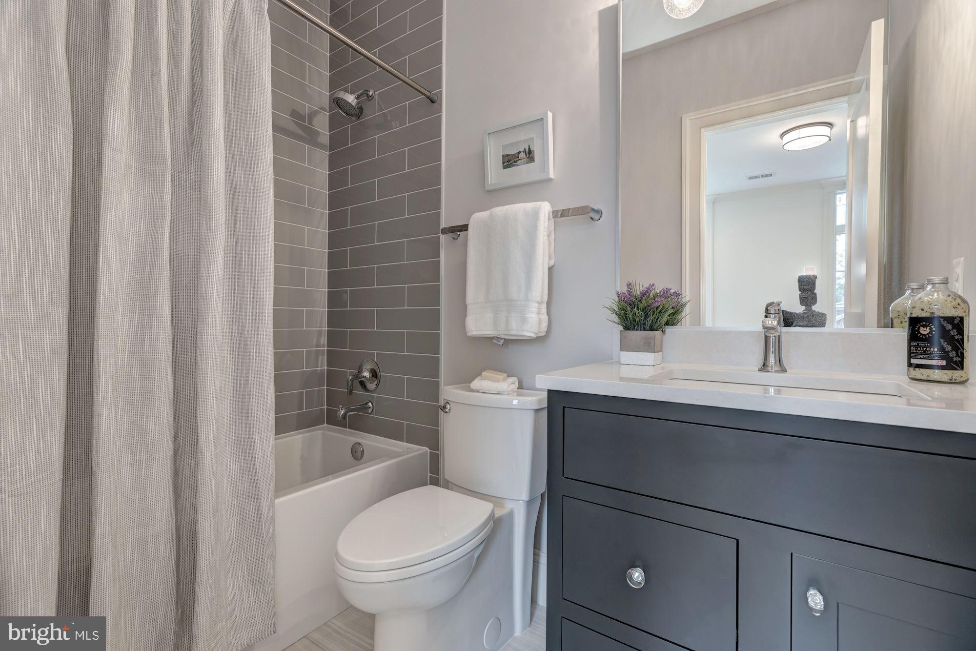 SALONA VILLAGE - Residential