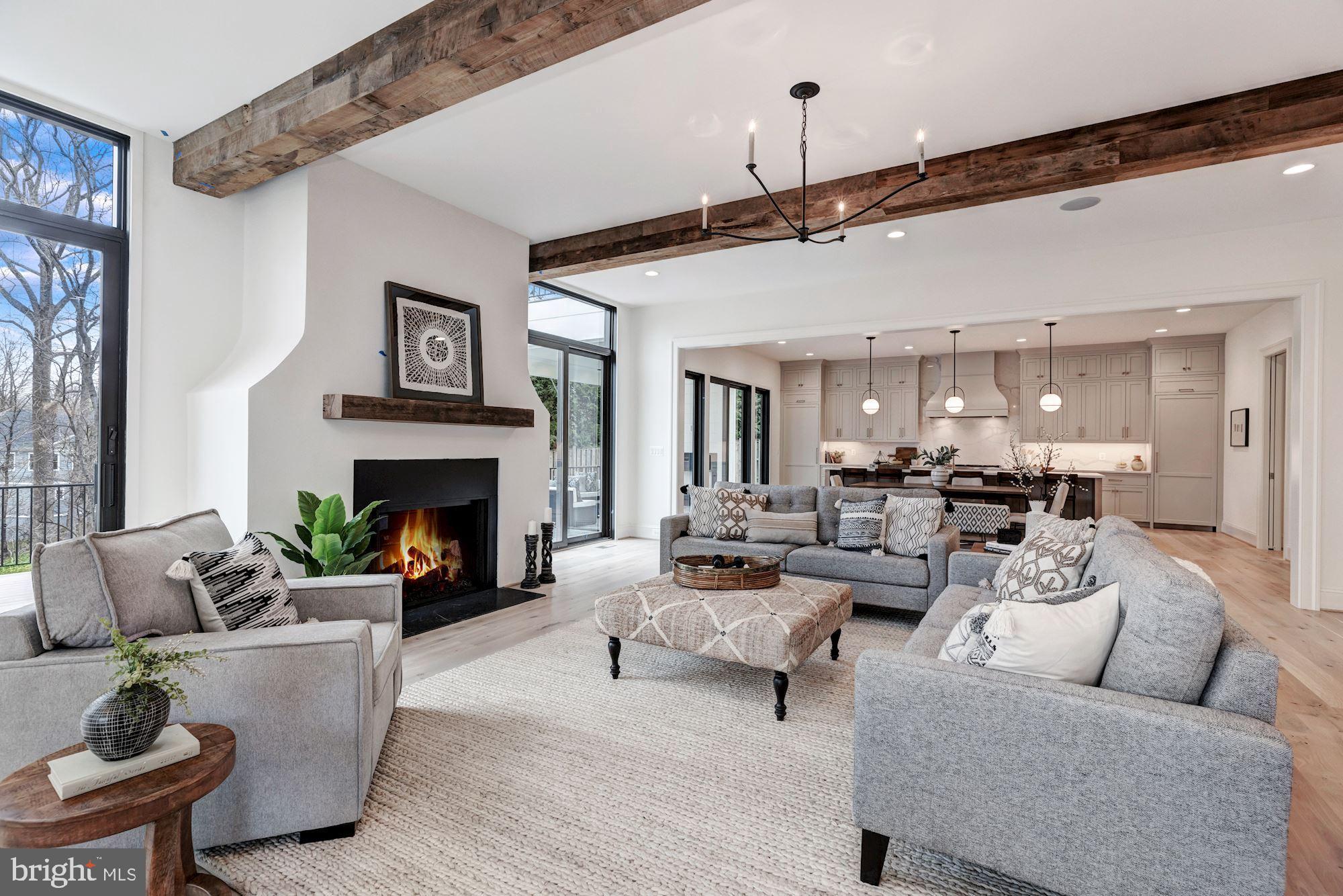 SALONA VILLAGE - Residential