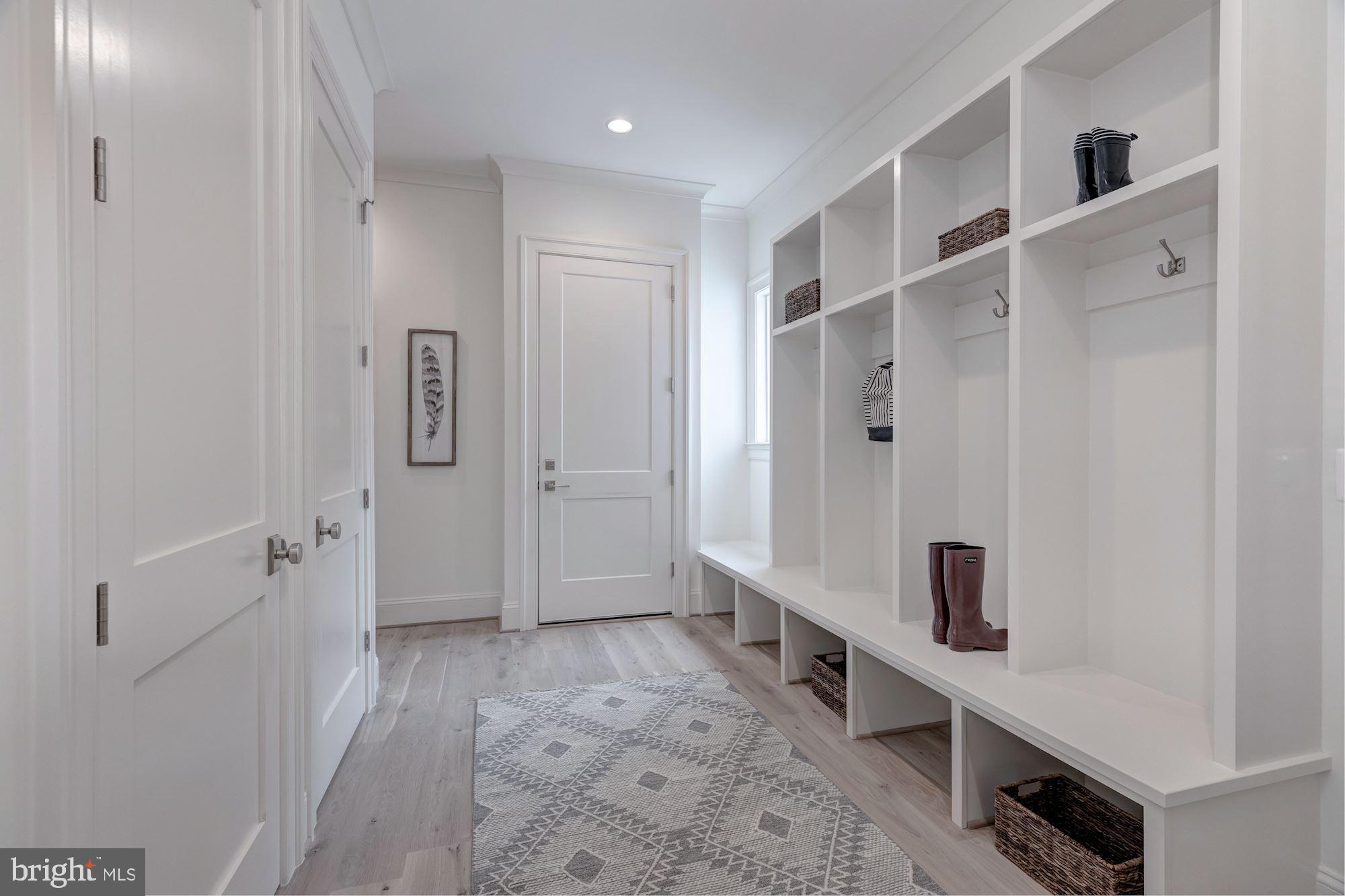 SALONA VILLAGE - Residential