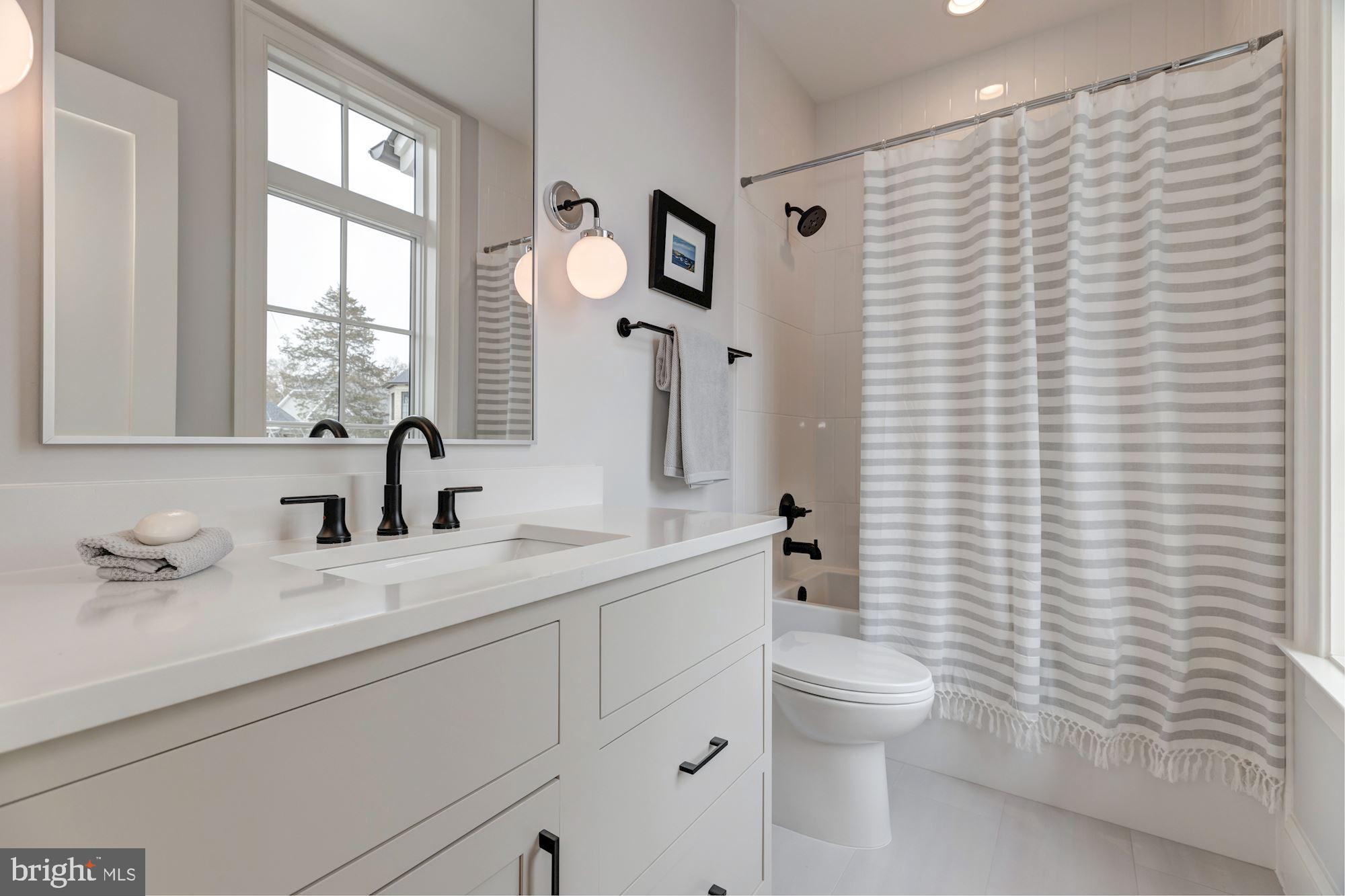 SALONA VILLAGE - Residential