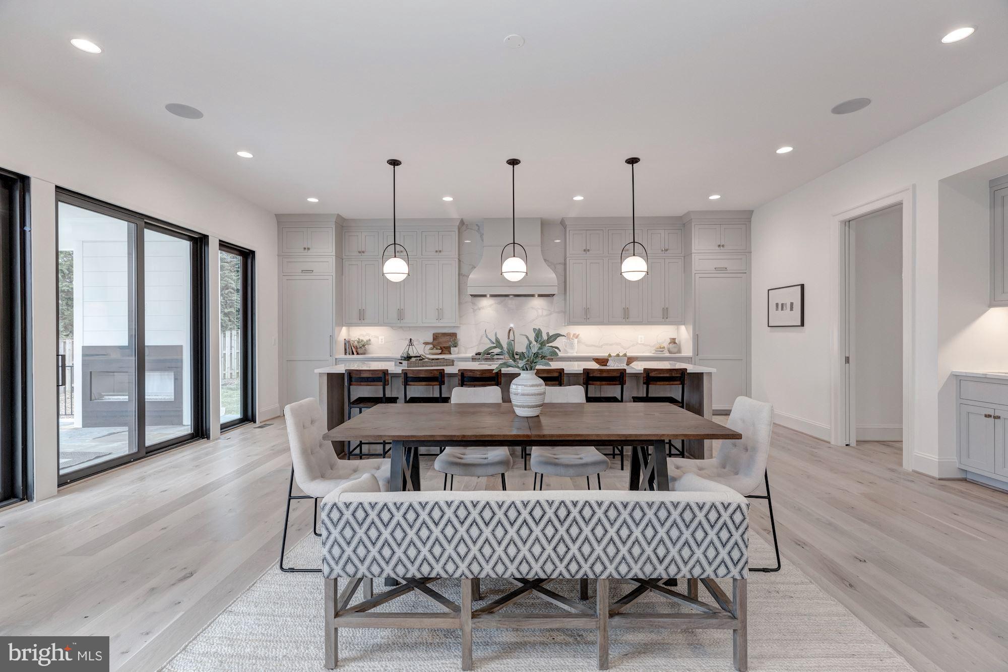 SALONA VILLAGE - Residential