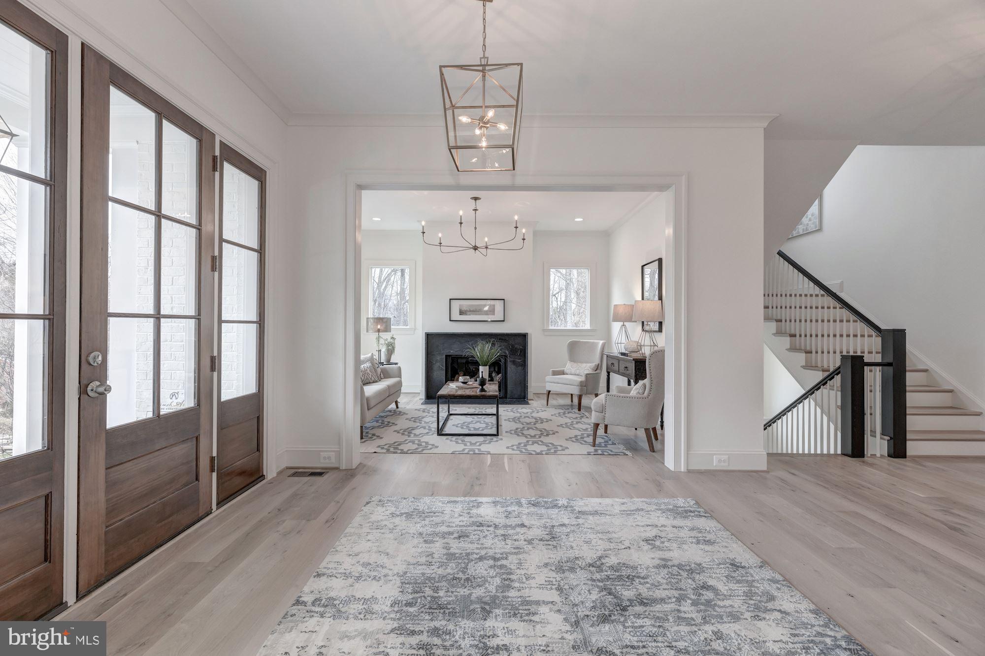 SALONA VILLAGE - Residential