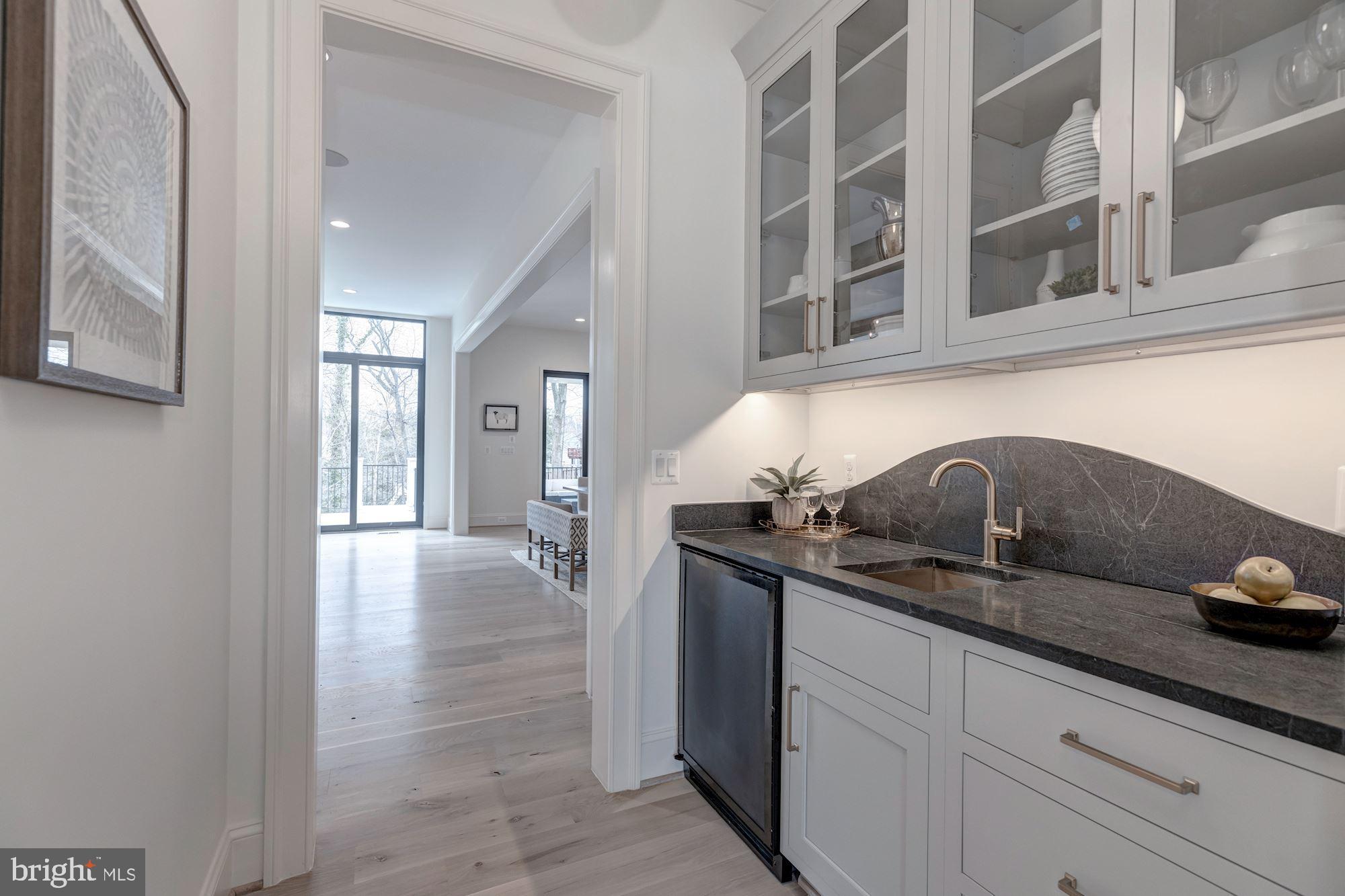 SALONA VILLAGE - Residential