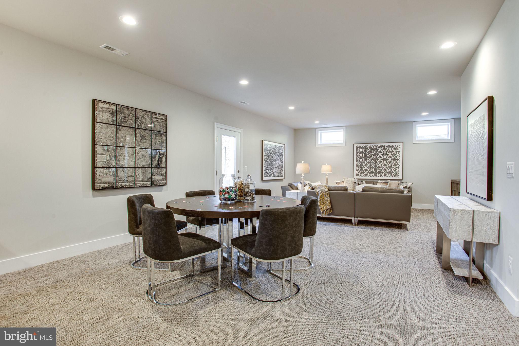 VIENNA WOODS - Residential