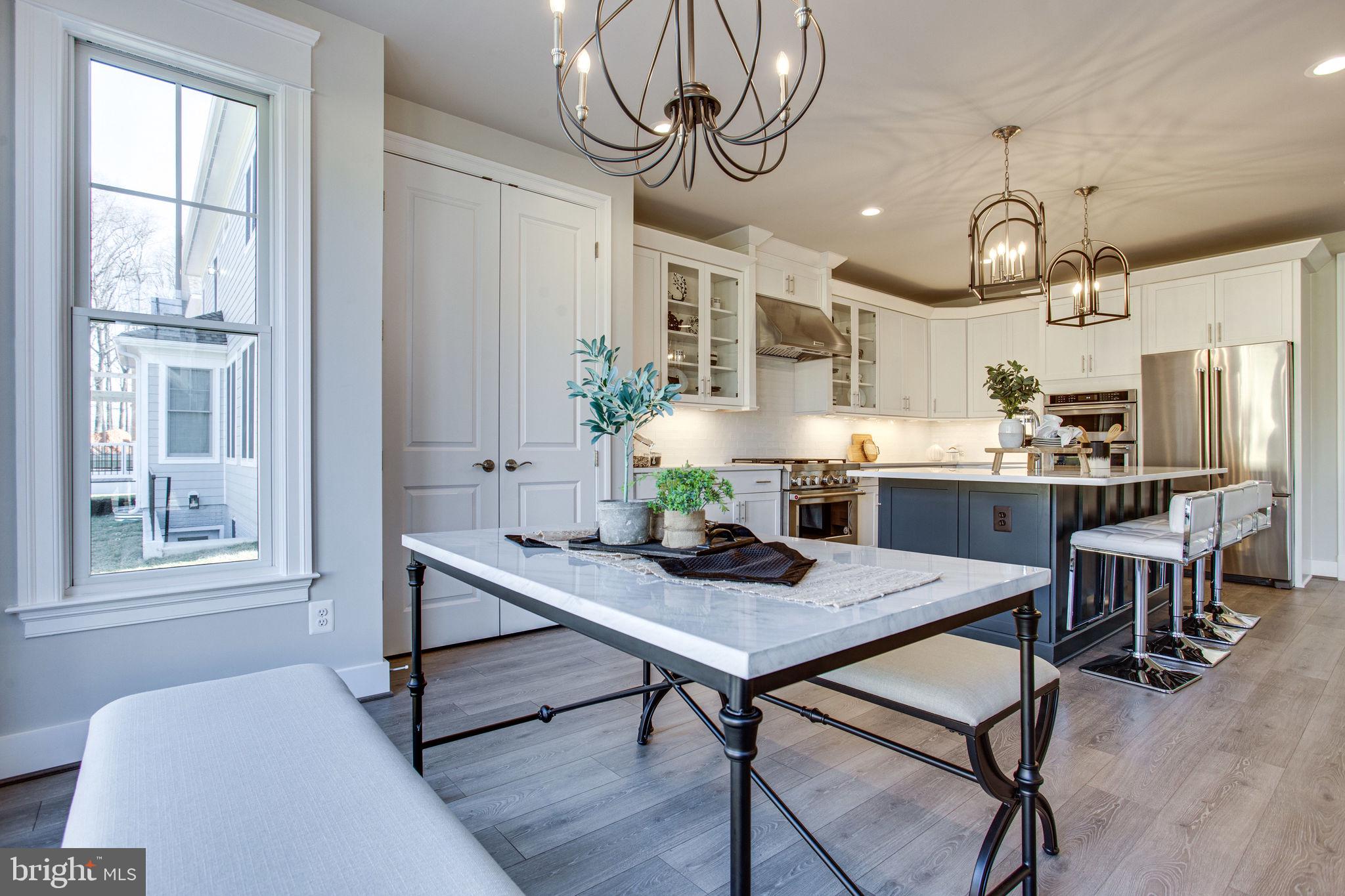 VIENNA WOODS - Residential