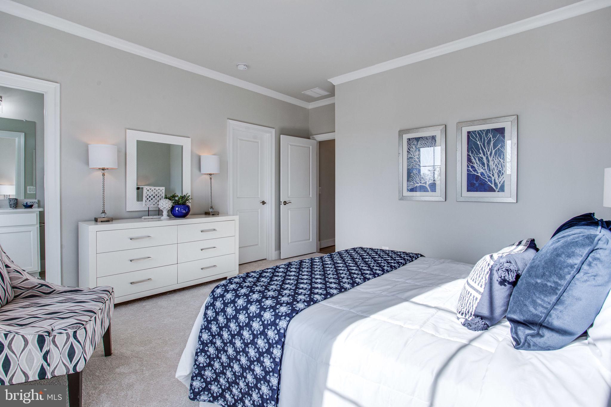 VIENNA WOODS - Residential