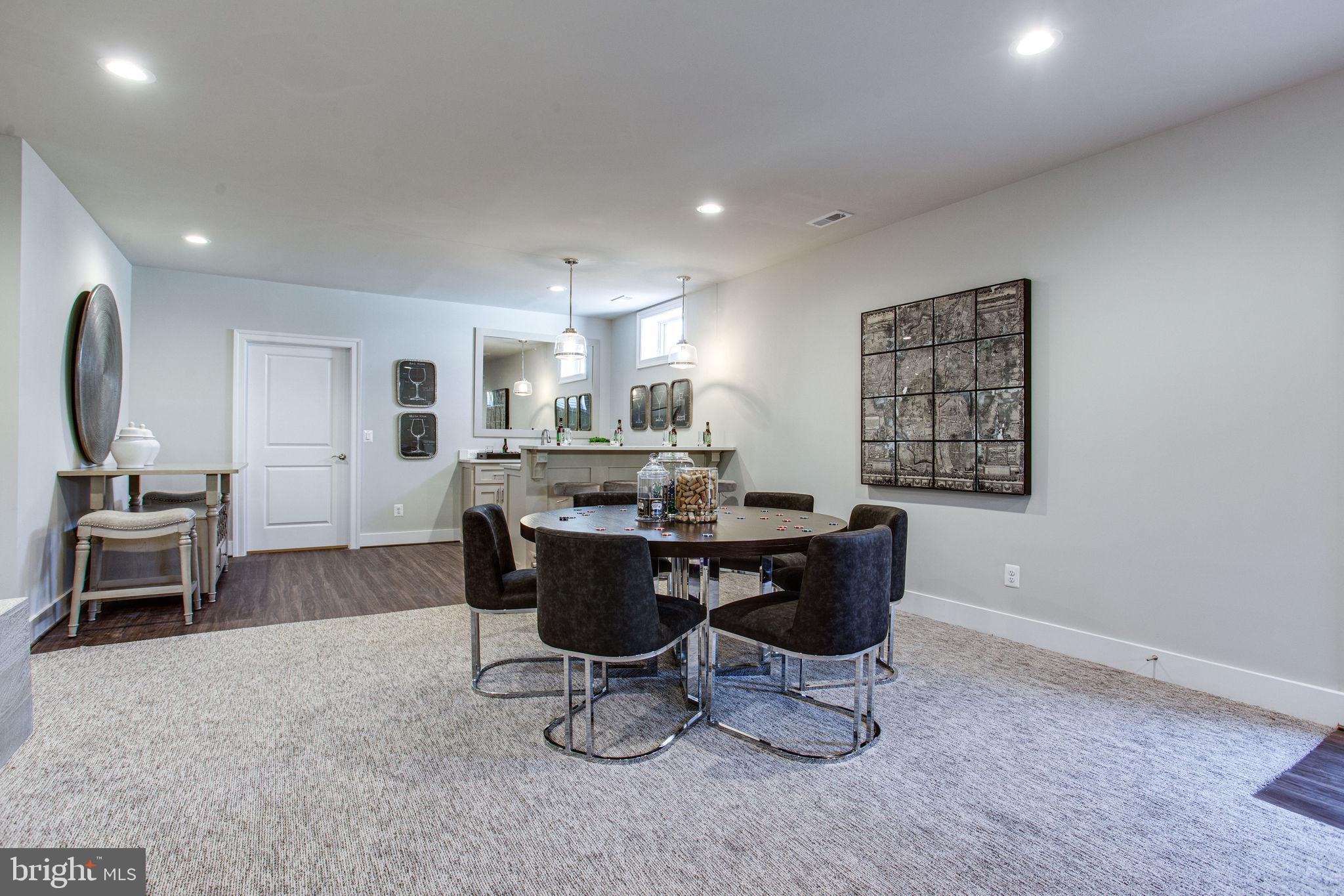 VIENNA WOODS - Residential