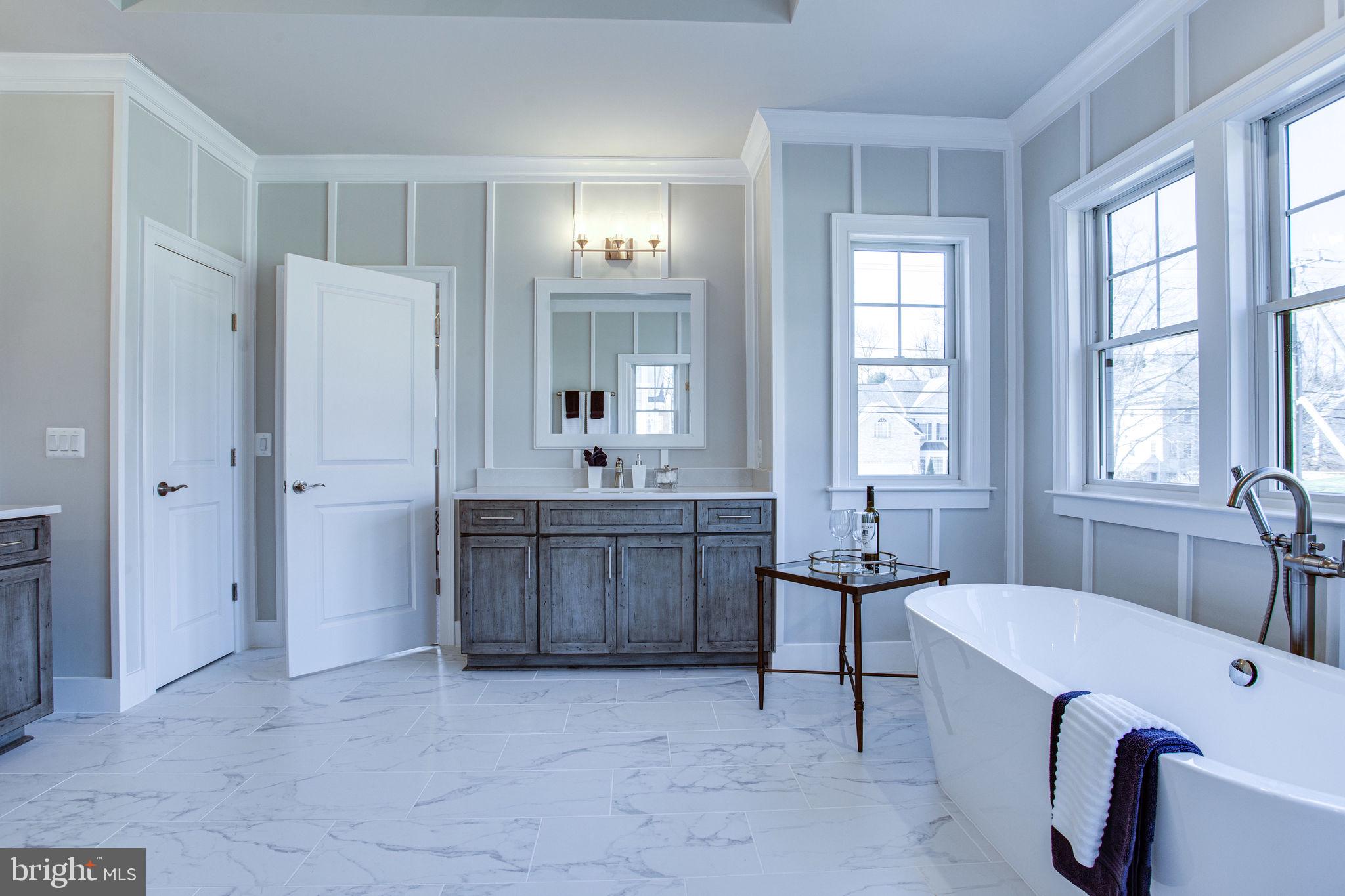 VIENNA WOODS - Residential