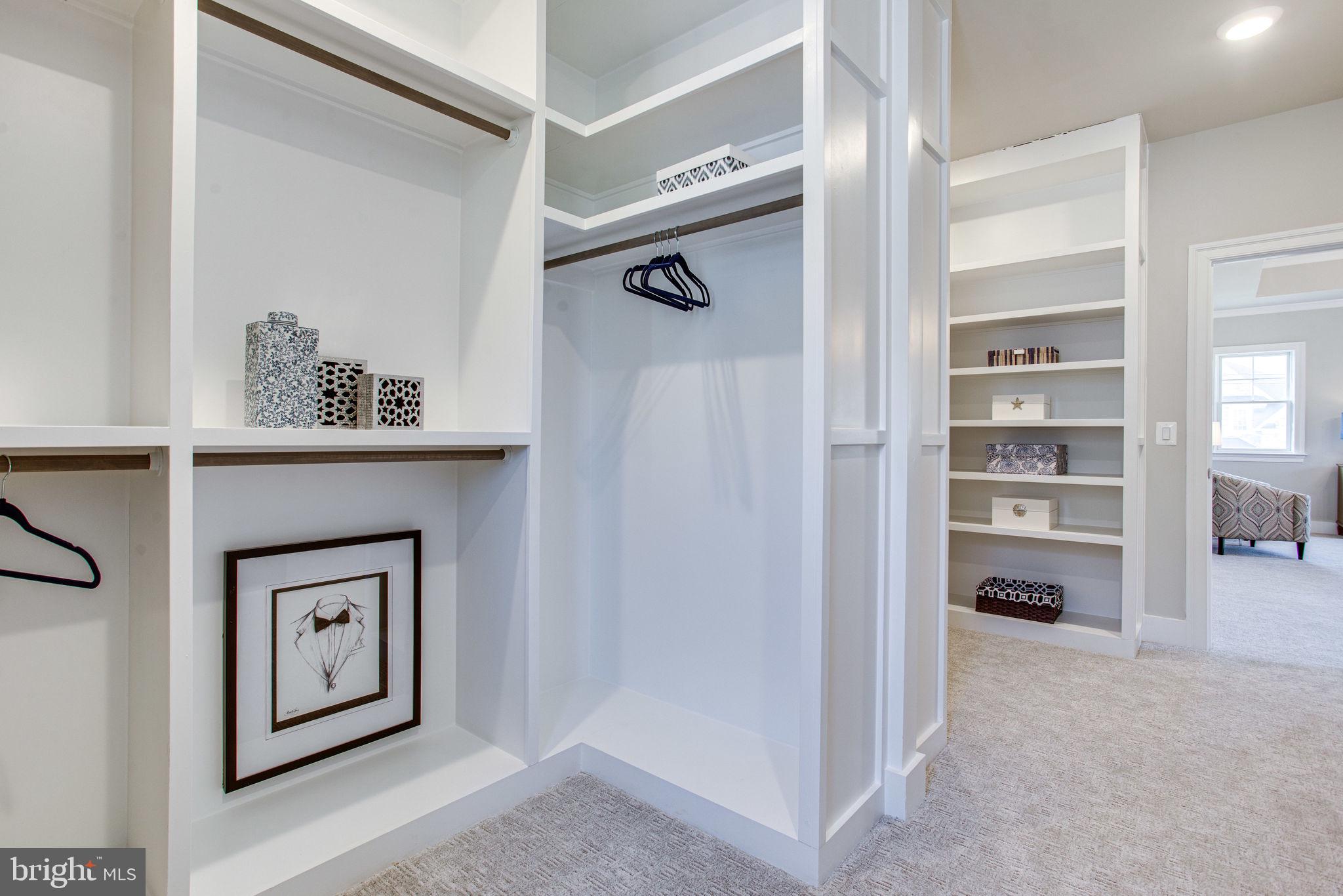 VIENNA WOODS - Residential