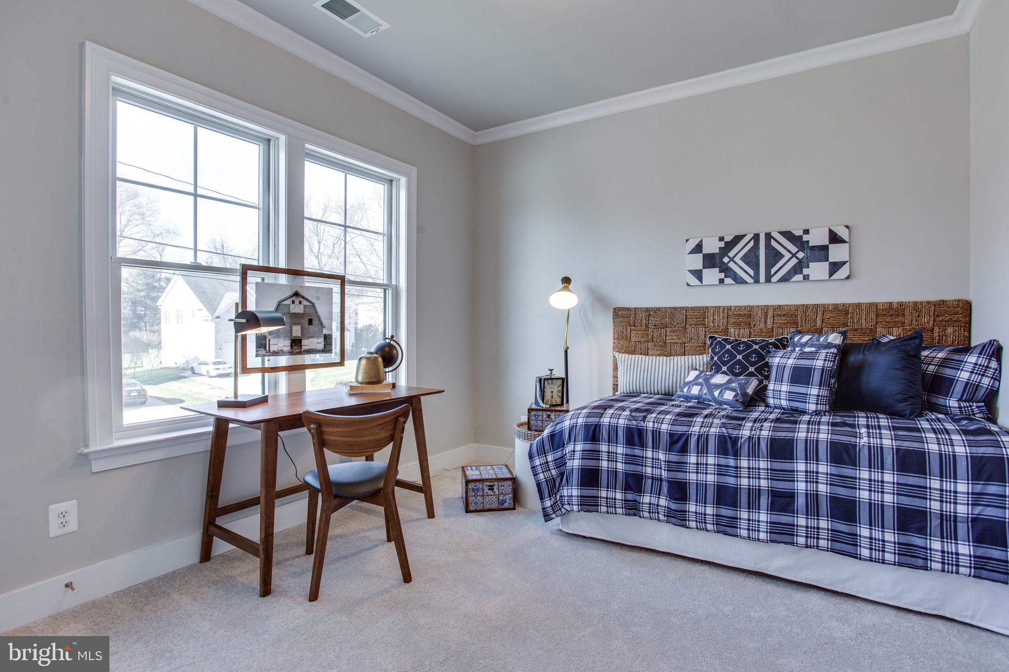 VIENNA WOODS - Residential