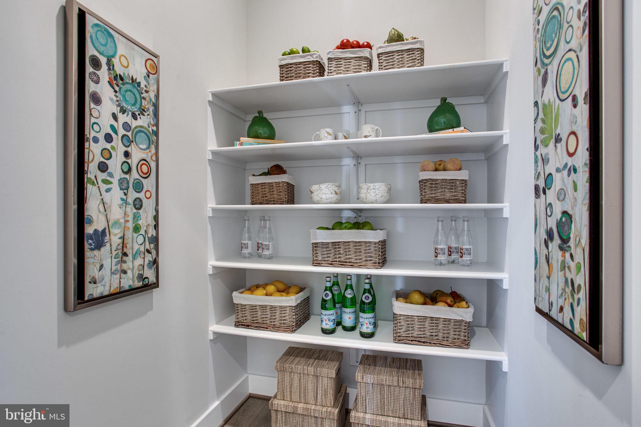 VIENNA WOODS - Residential