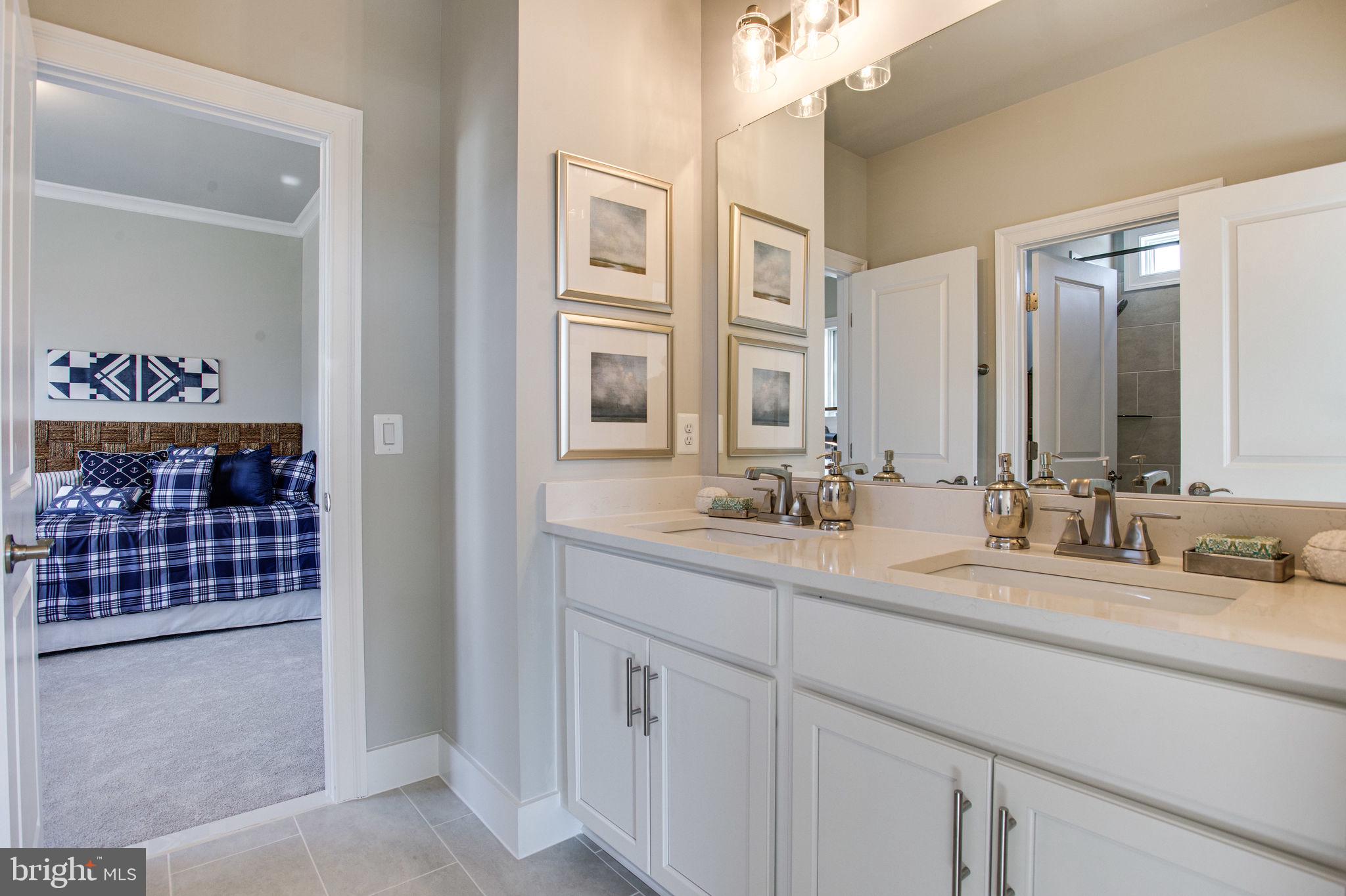 VIENNA WOODS - Residential