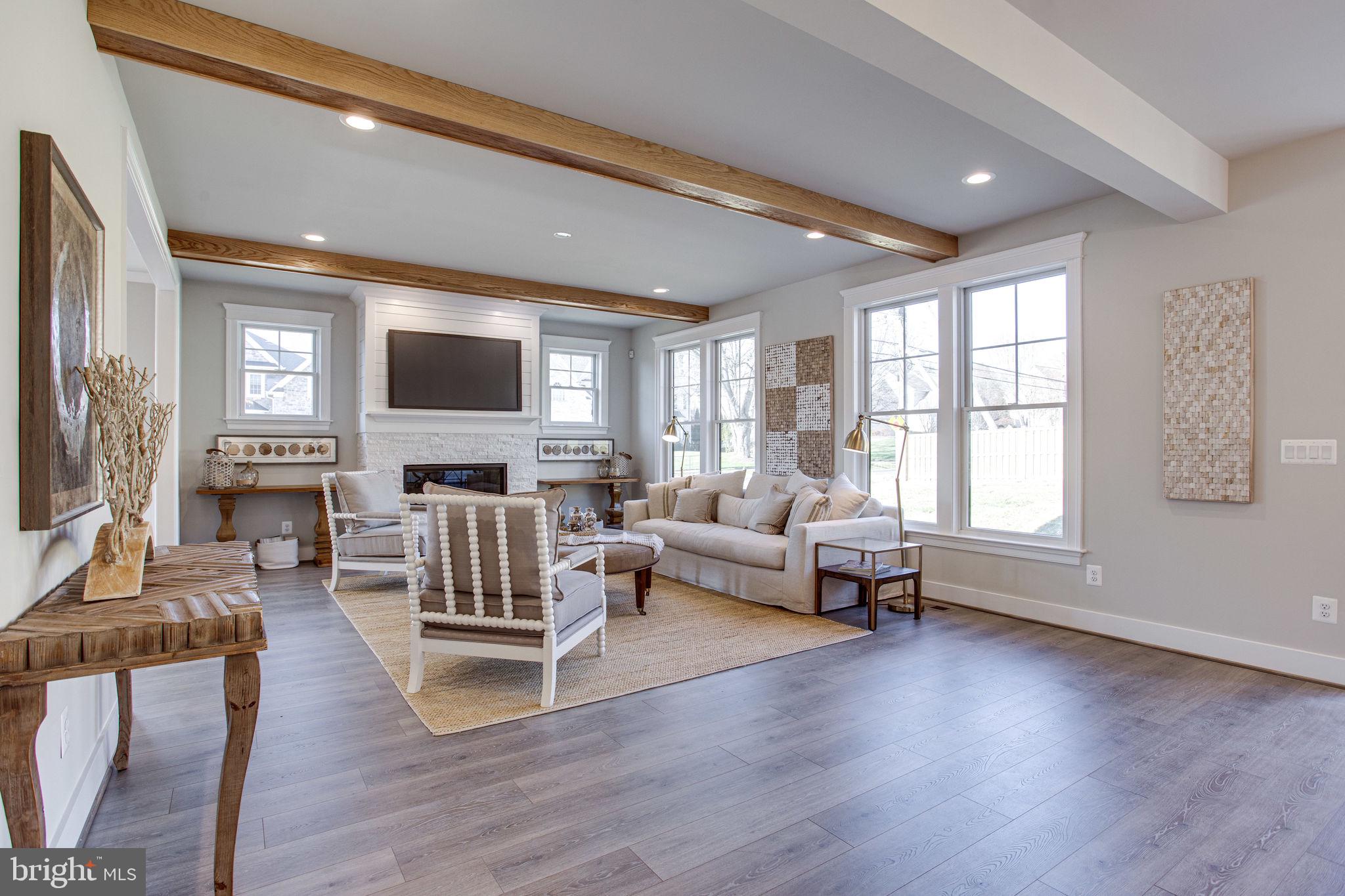 VIENNA WOODS - Residential