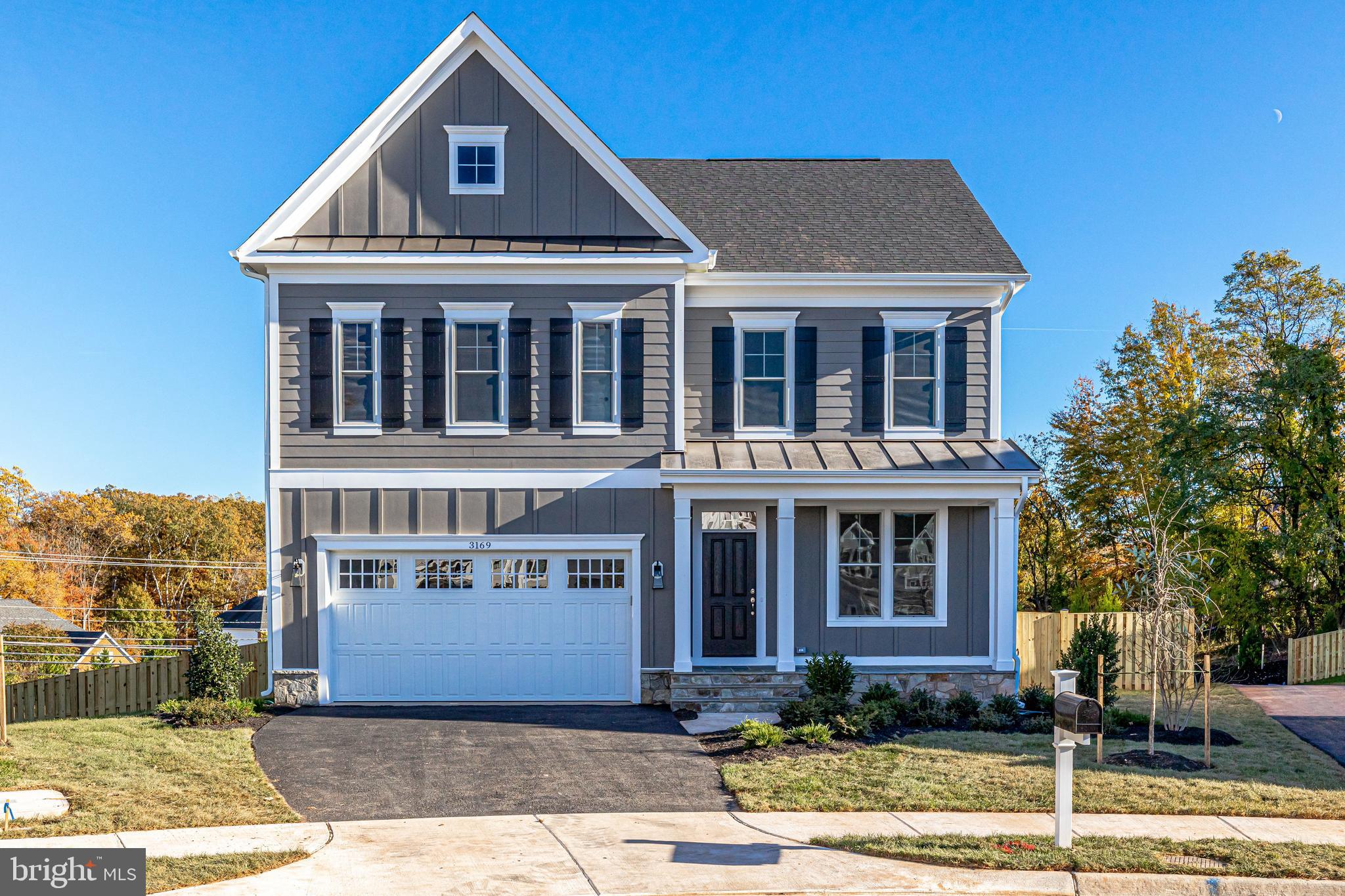 VIENNA WOODS - Residential