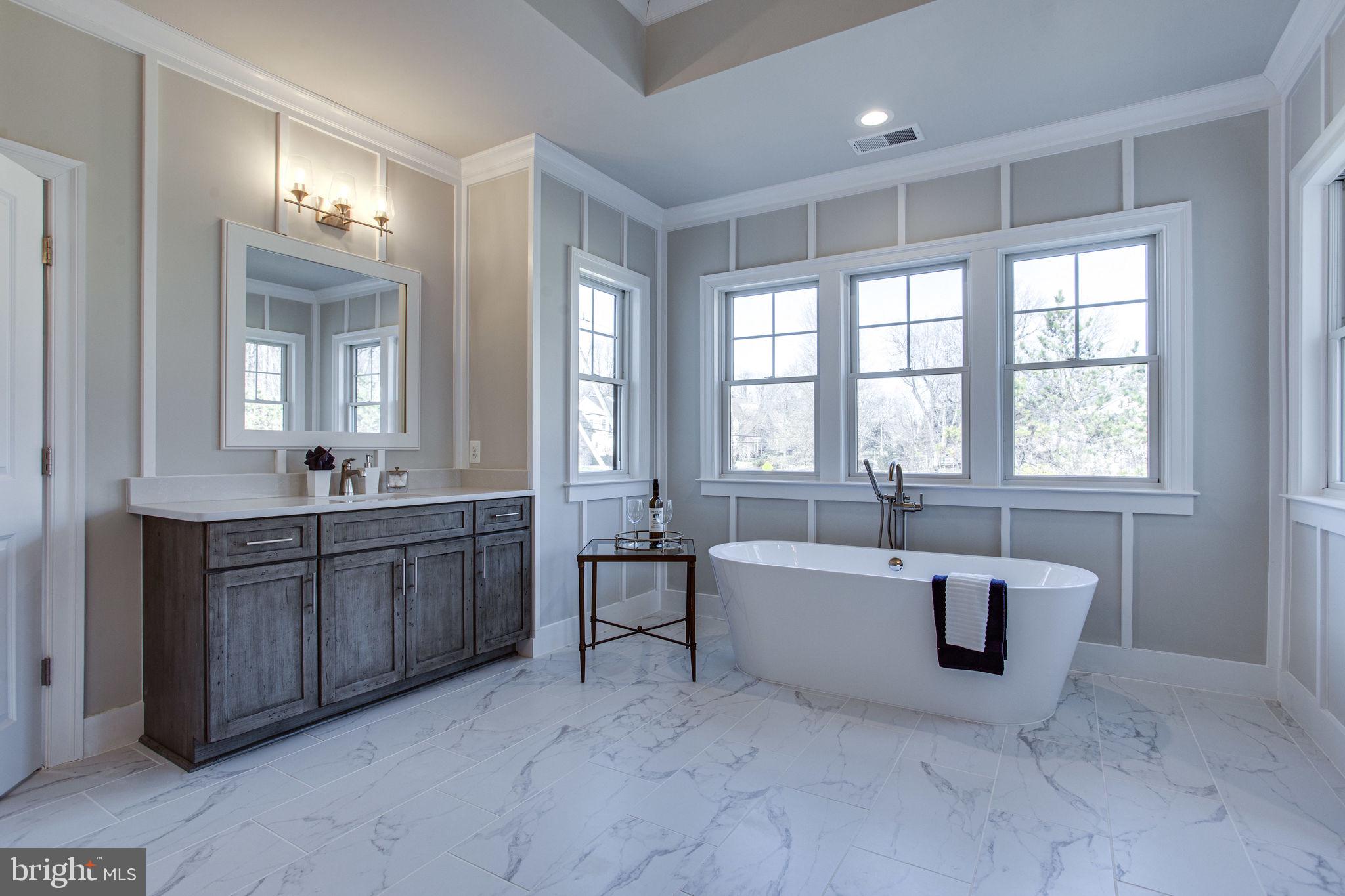 VIENNA WOODS - Residential