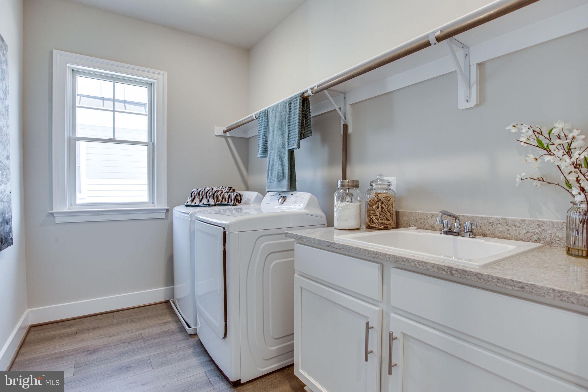 VIENNA WOODS - Residential