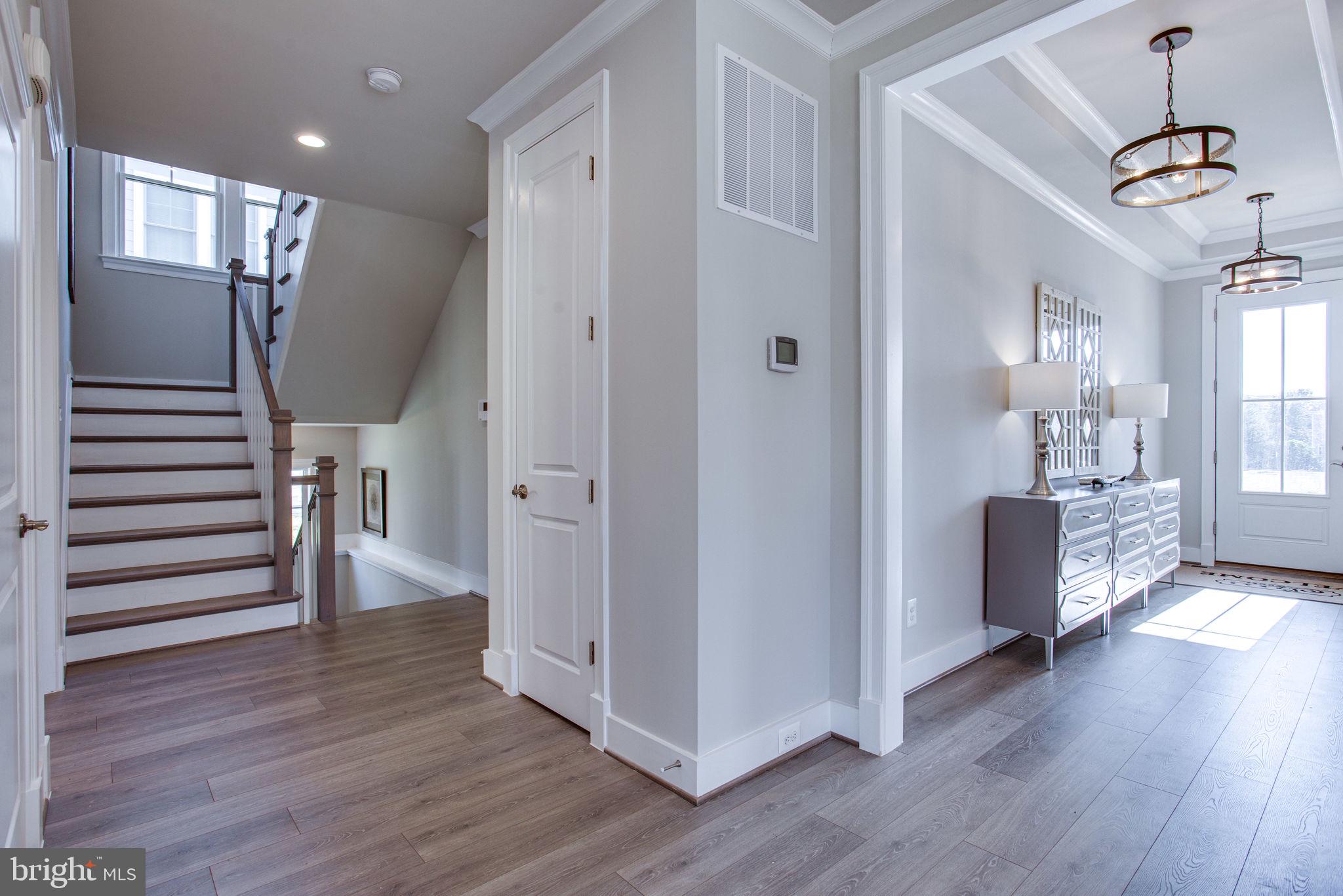 VIENNA WOODS - Residential