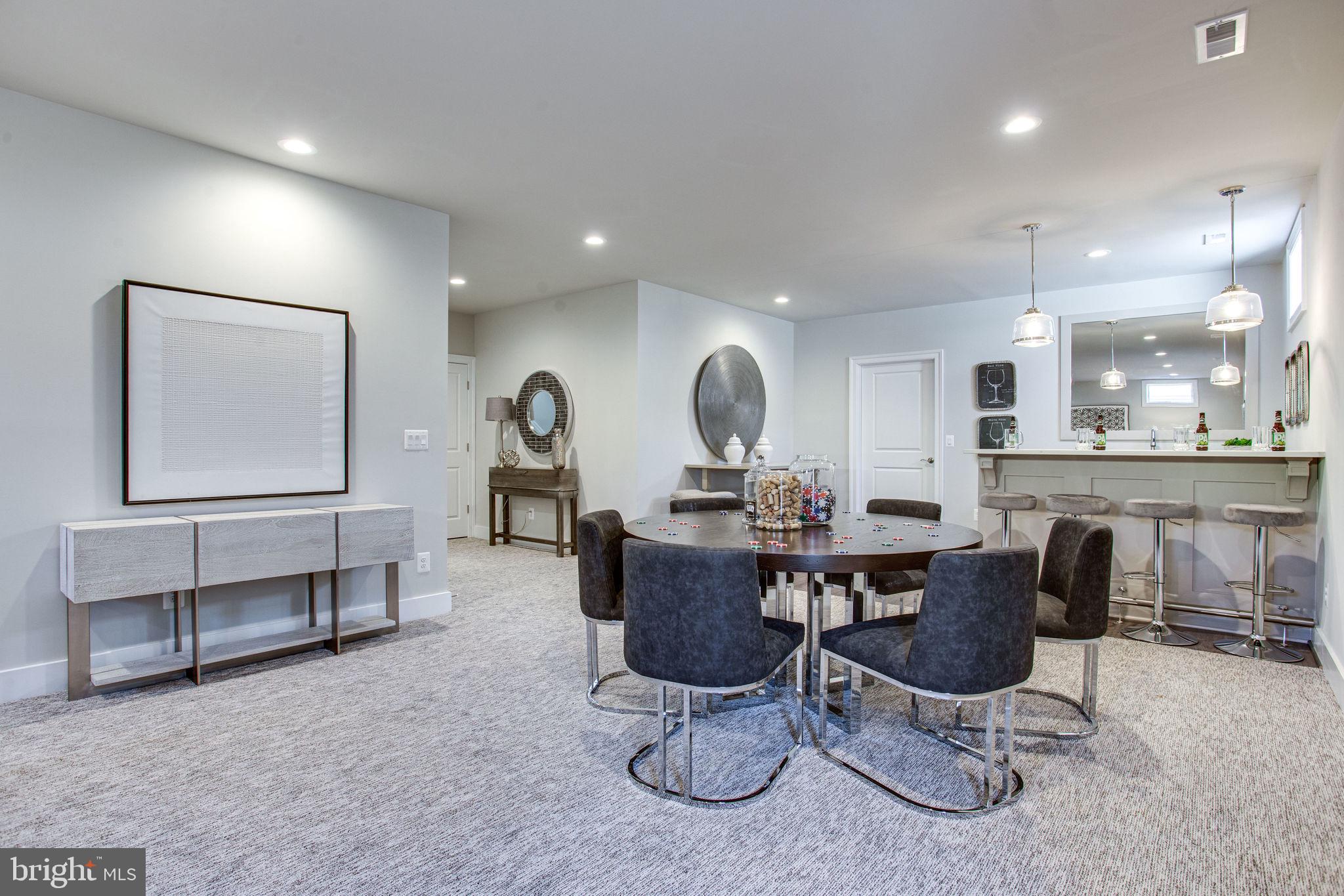 VIENNA WOODS - Residential