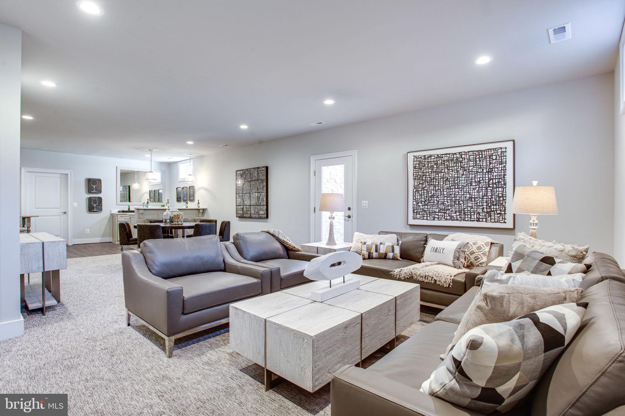 VIENNA WOODS - Residential