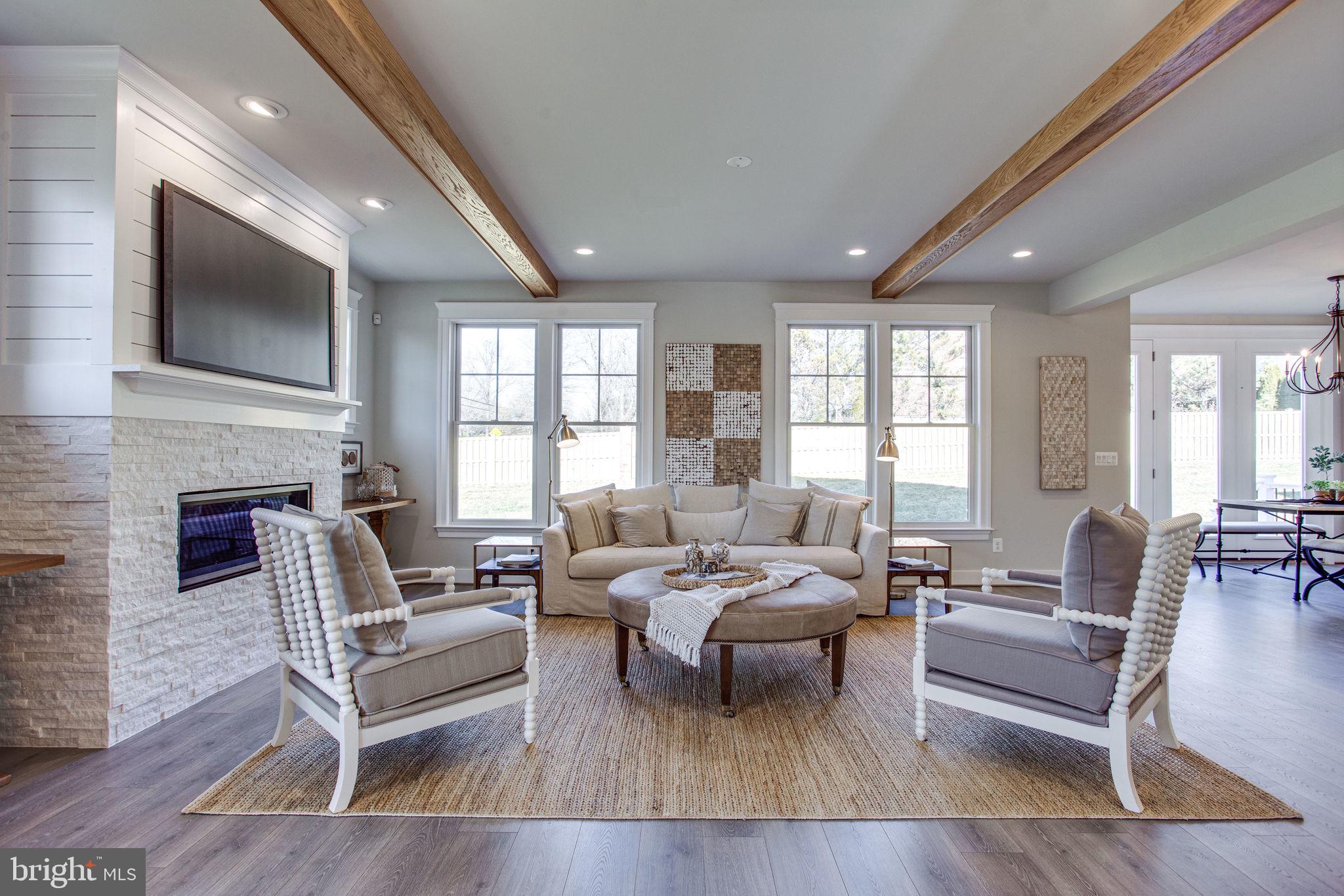 VIENNA WOODS - Residential