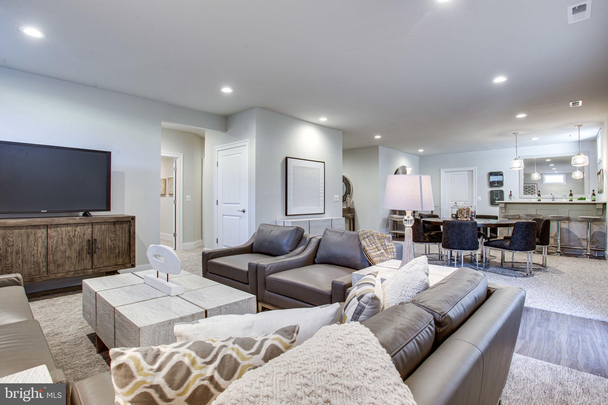 VIENNA WOODS - Residential