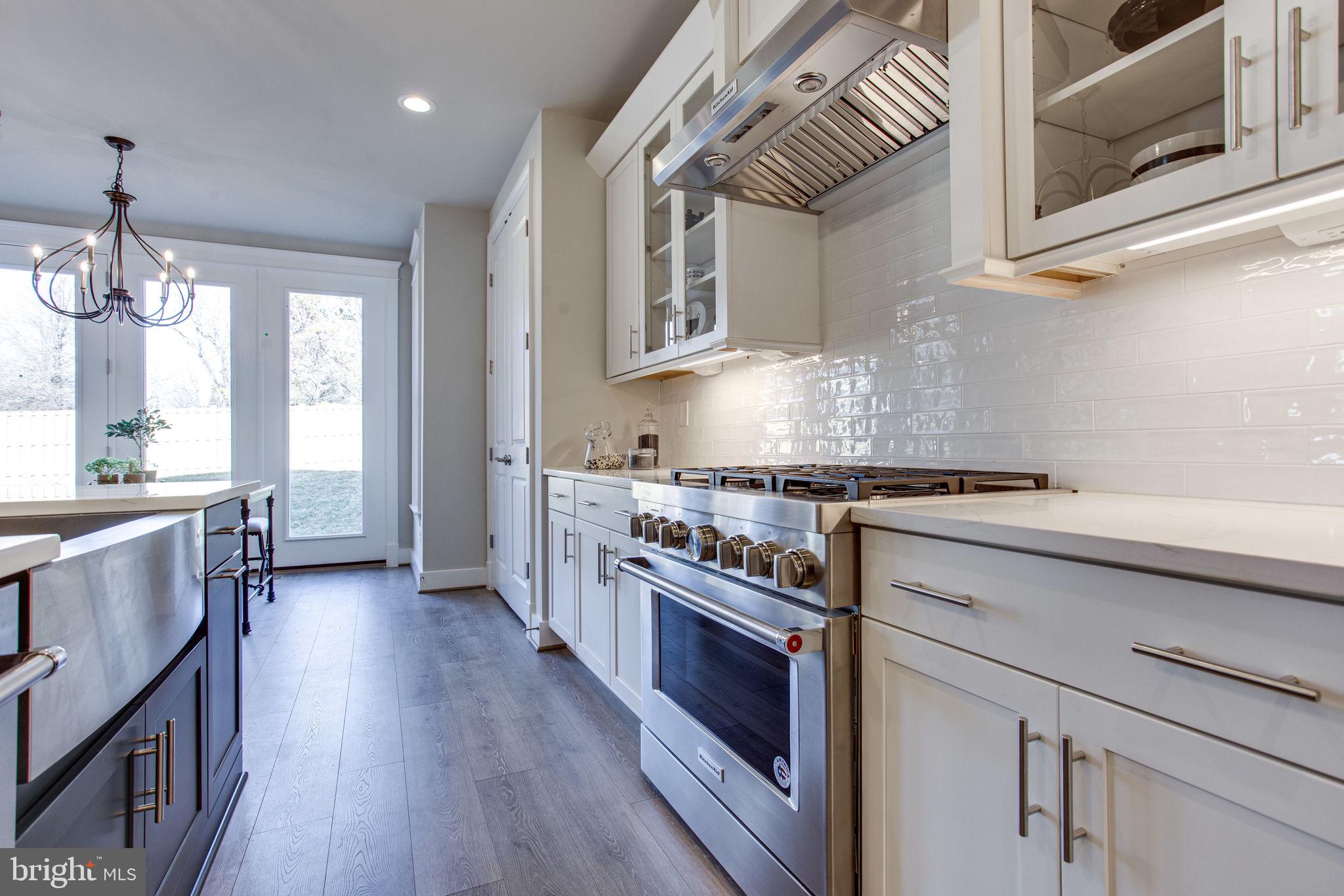 VIENNA WOODS - Residential