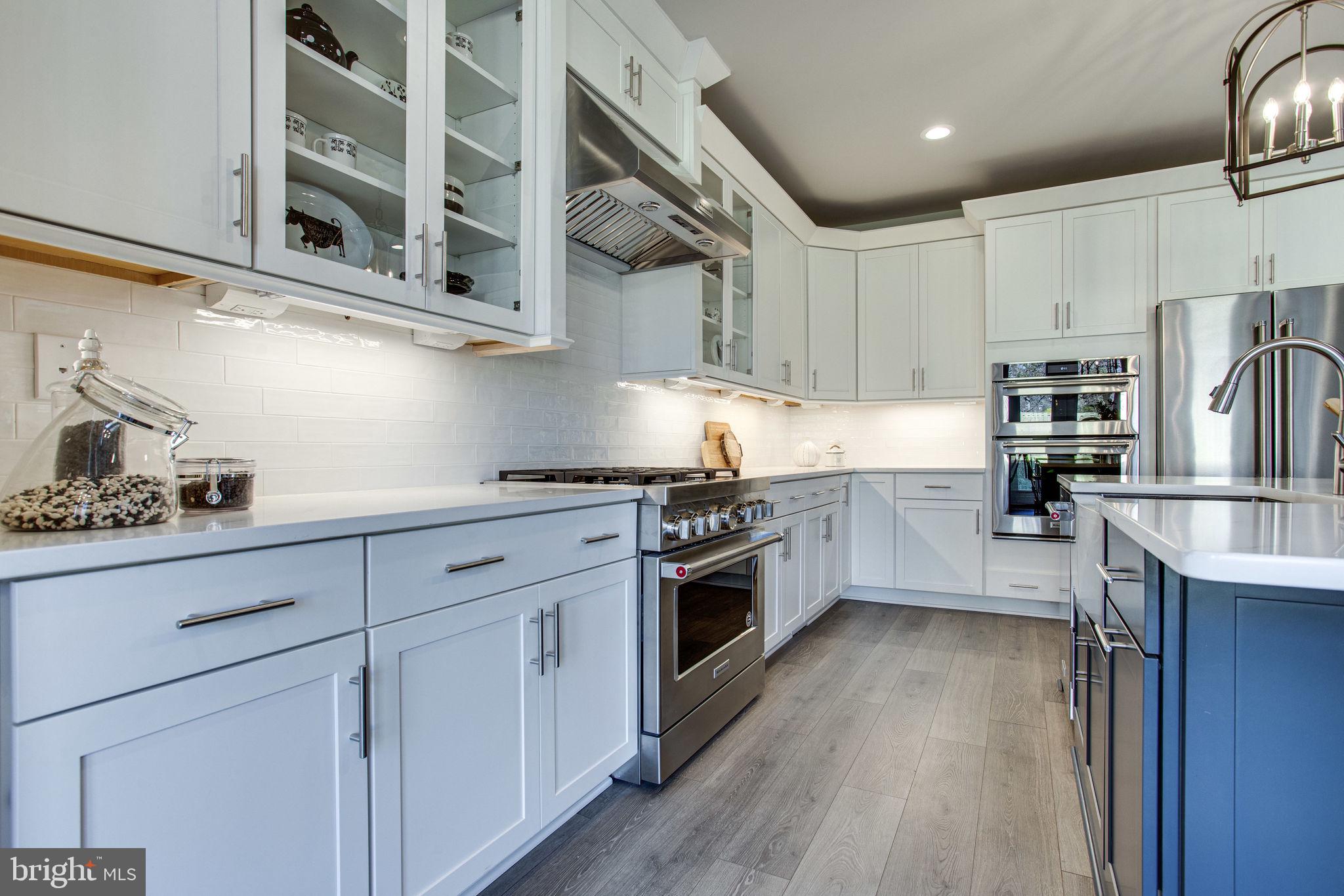 VIENNA WOODS - Residential