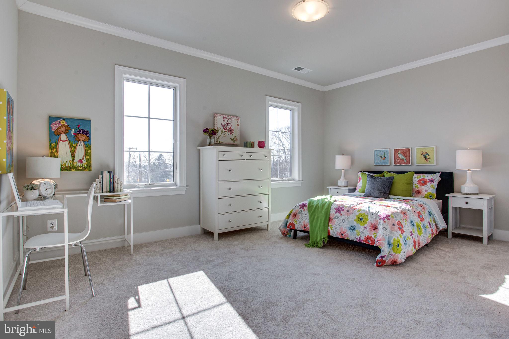 VIENNA WOODS - Residential