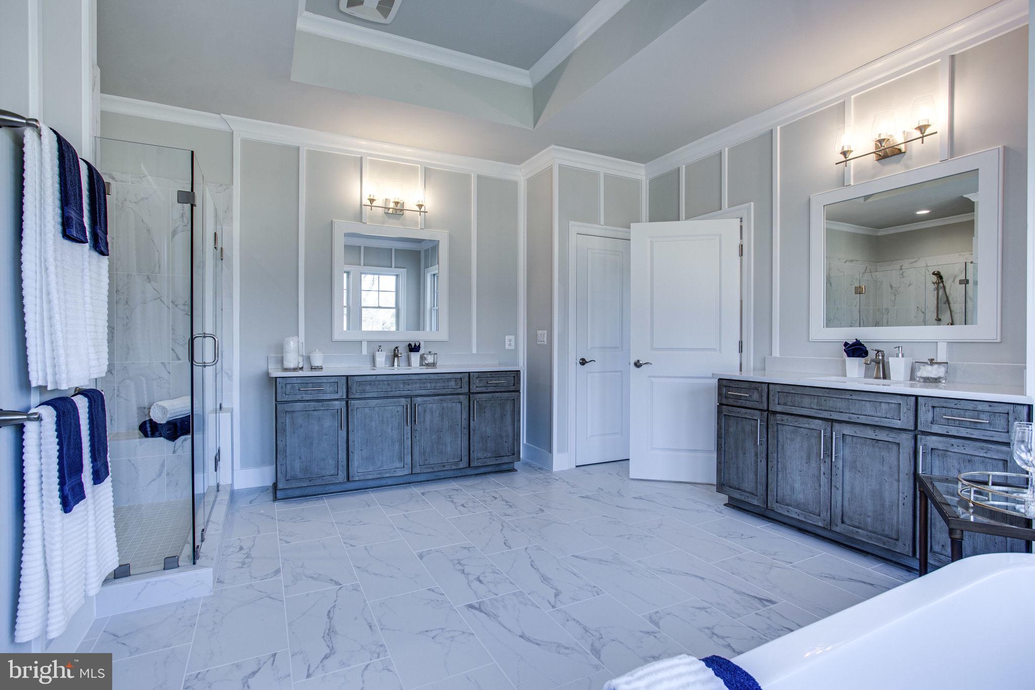 VIENNA WOODS - Residential