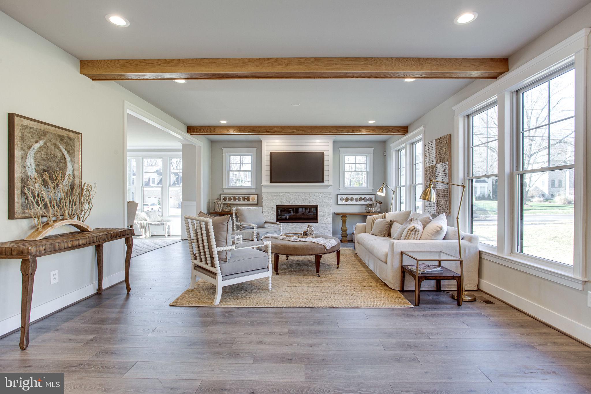 VIENNA WOODS - Residential