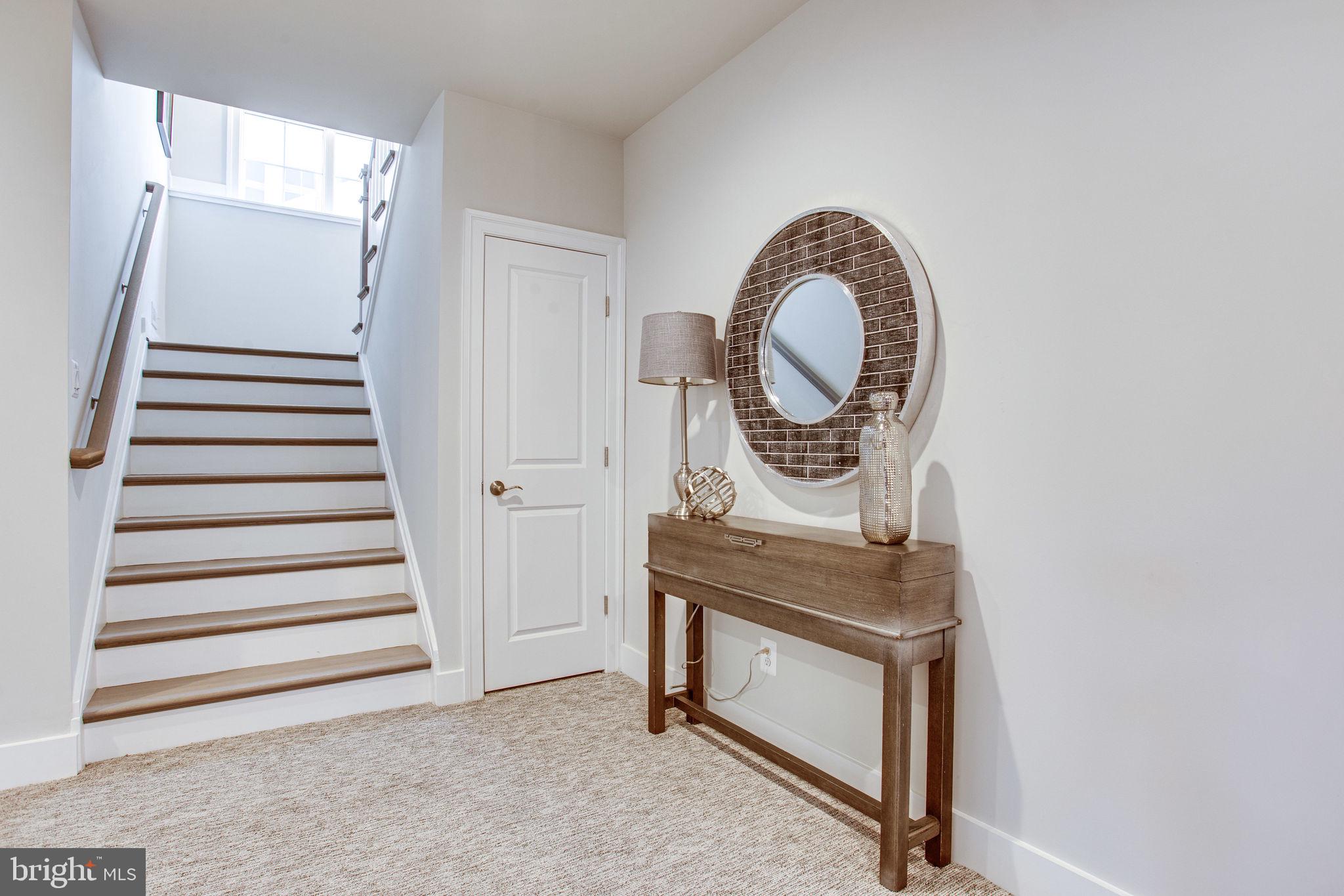 VIENNA WOODS - Residential