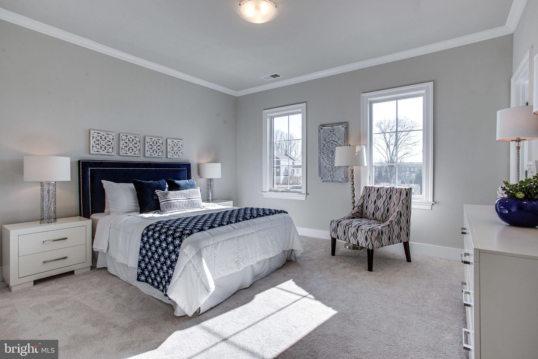 VIENNA WOODS - Residential