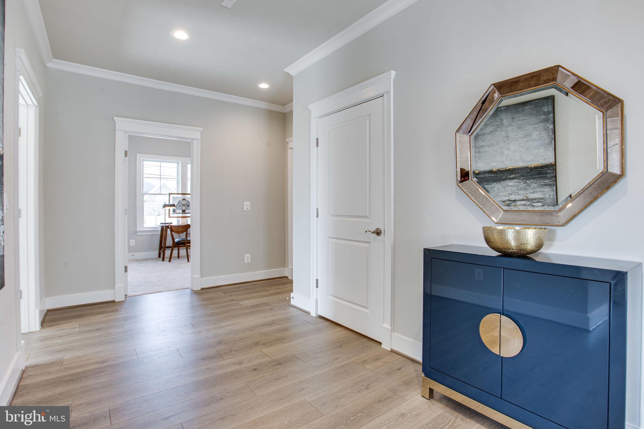 VIENNA WOODS - Residential