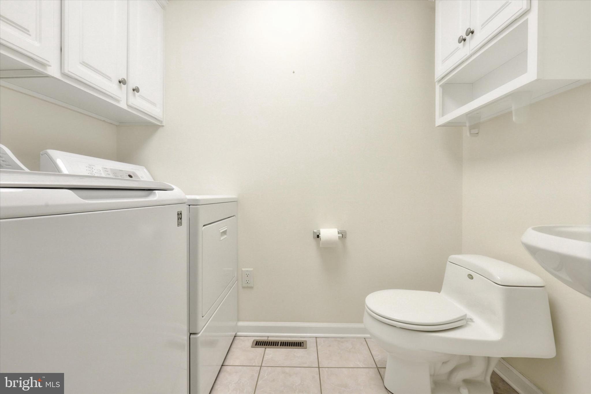 PENN NATIONAL GOLF COURSE COMMUNITY - Residential