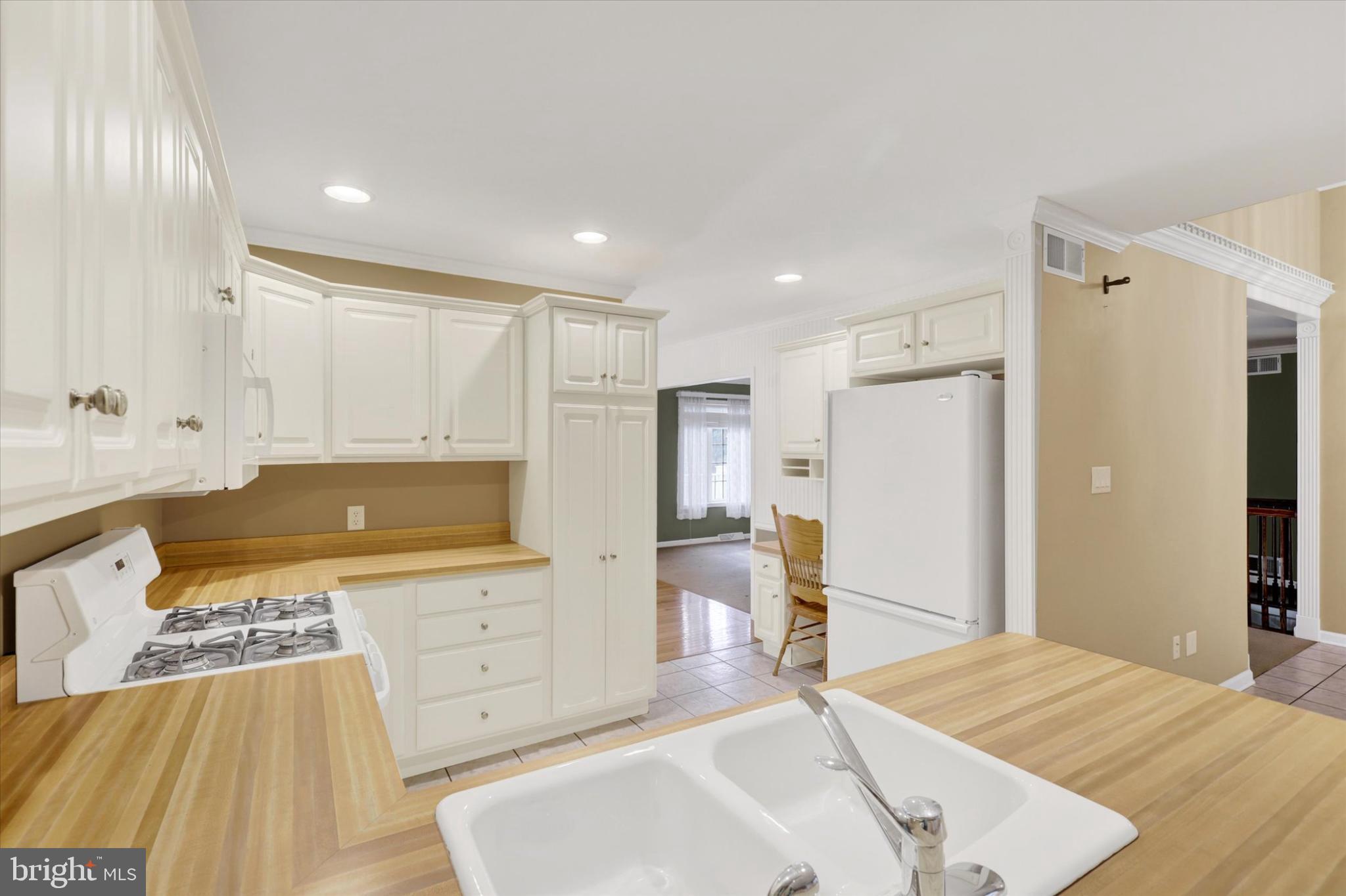 PENN NATIONAL GOLF COURSE COMMUNITY - Residential