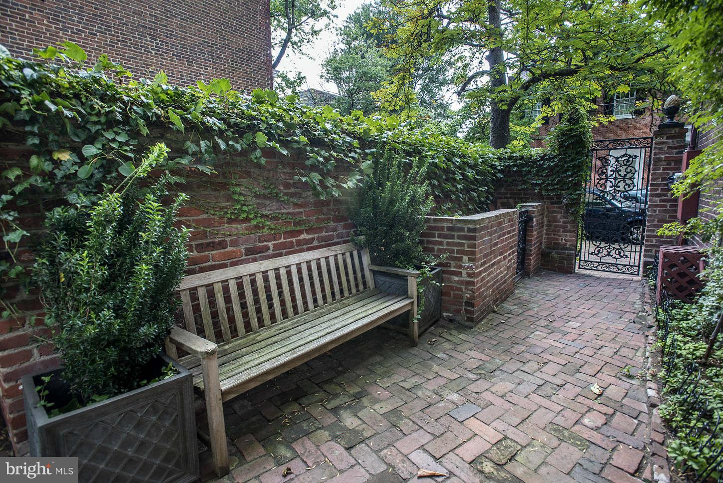 OLD TOWN - Residential